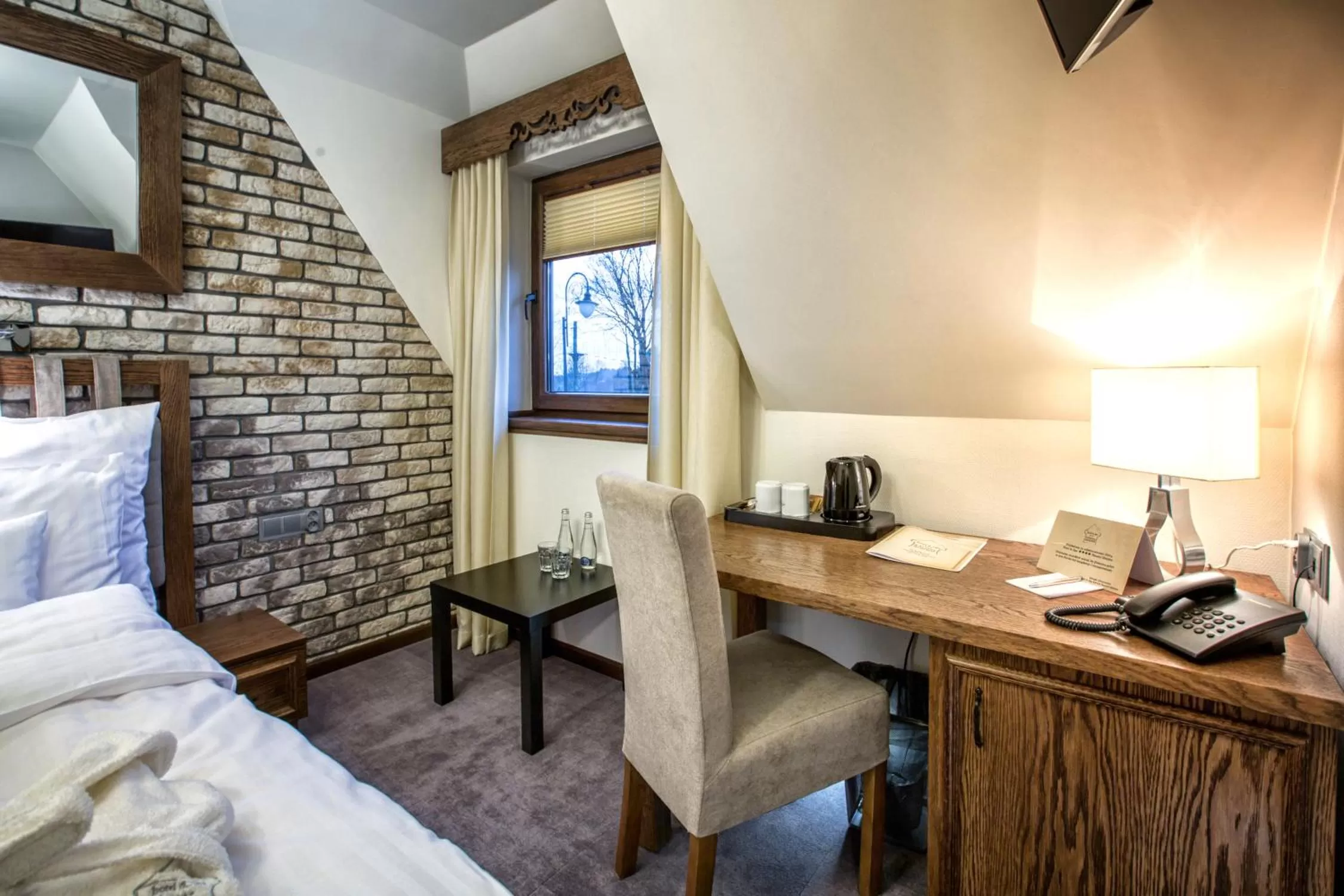 Photo of the whole room, Bed in Hotel & Spa **** Kasztel Uniejów