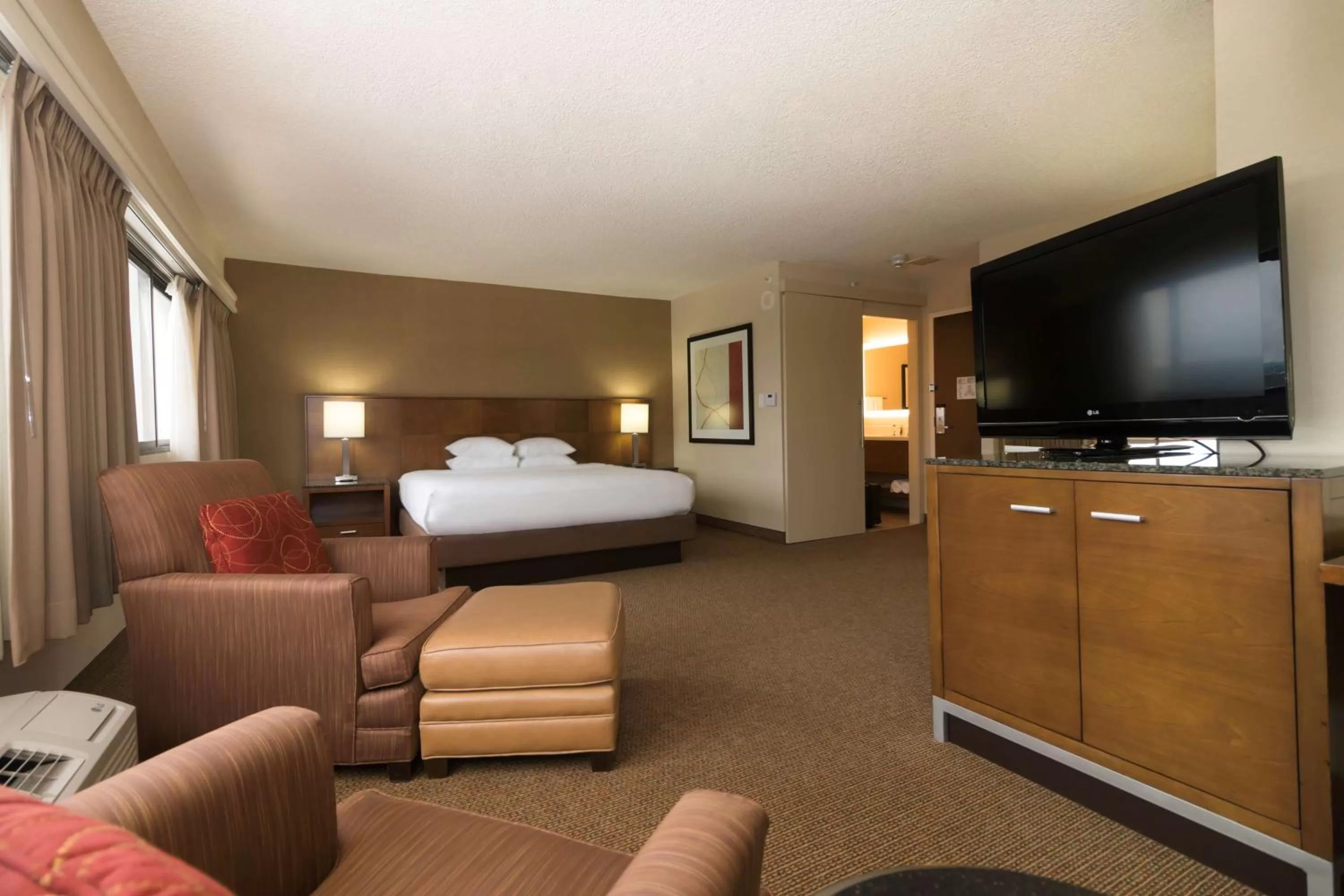Bedroom, Bed in DoubleTree by Hilton Spokane City Center