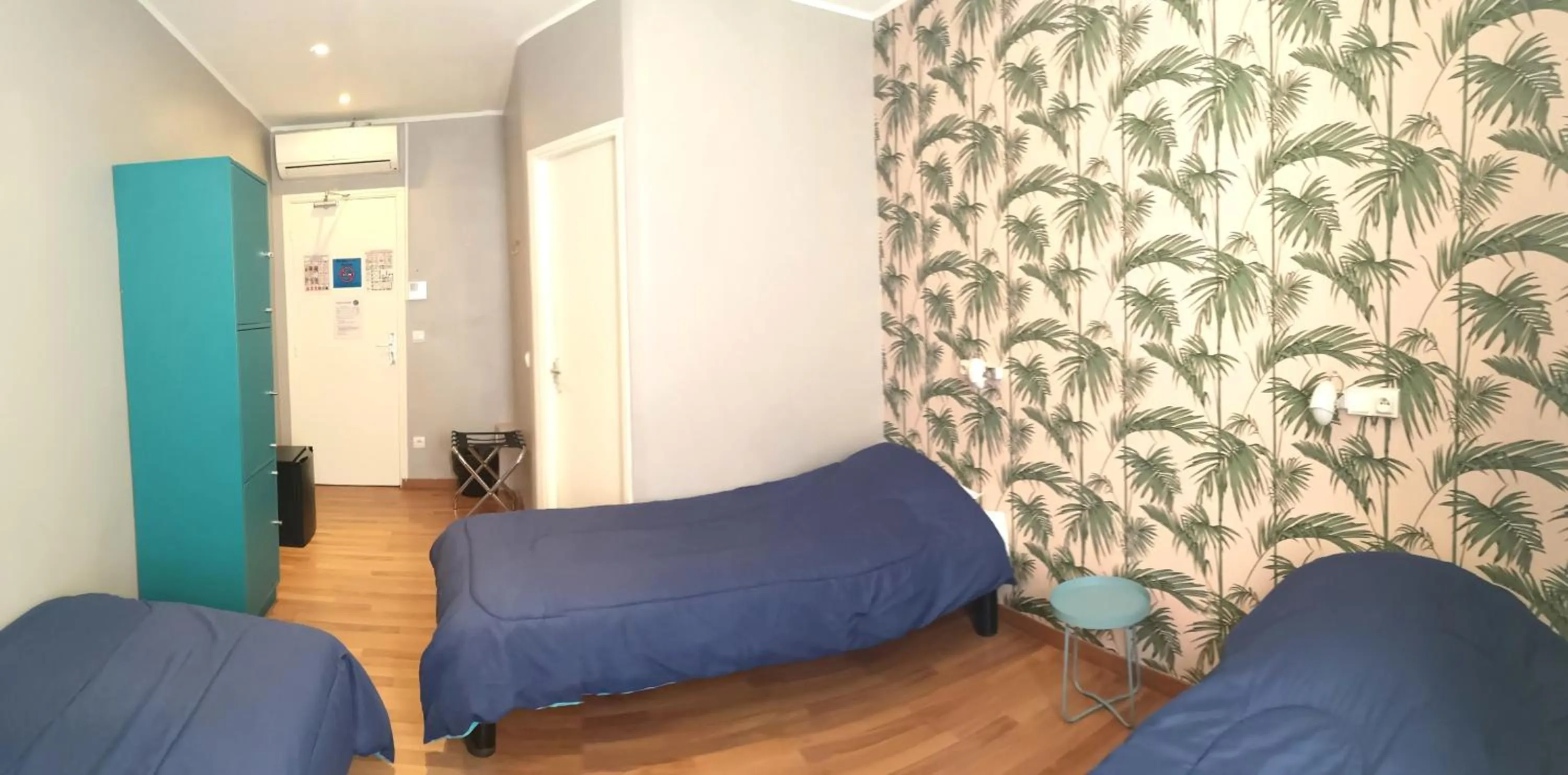 Bed in Meyerbeer Beach