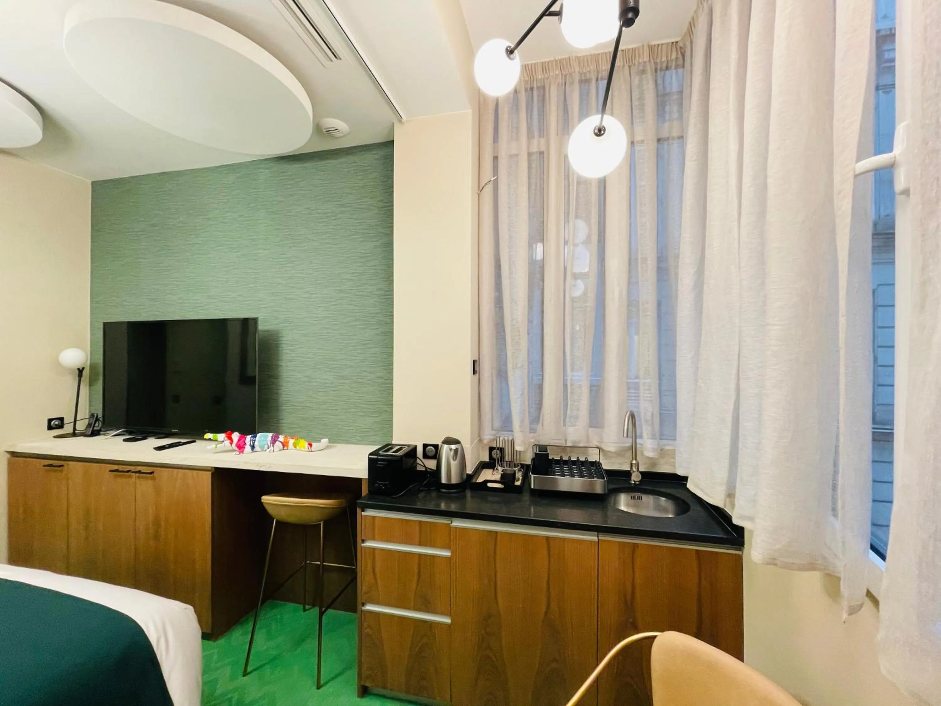 Kitchen or kitchenette in Hotel 33 Marbeuf