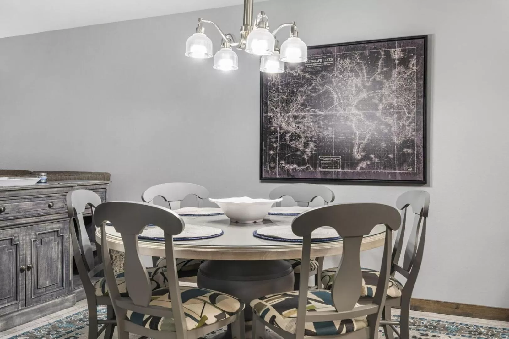 Dining area in Table Rock Resorts at Indian Point