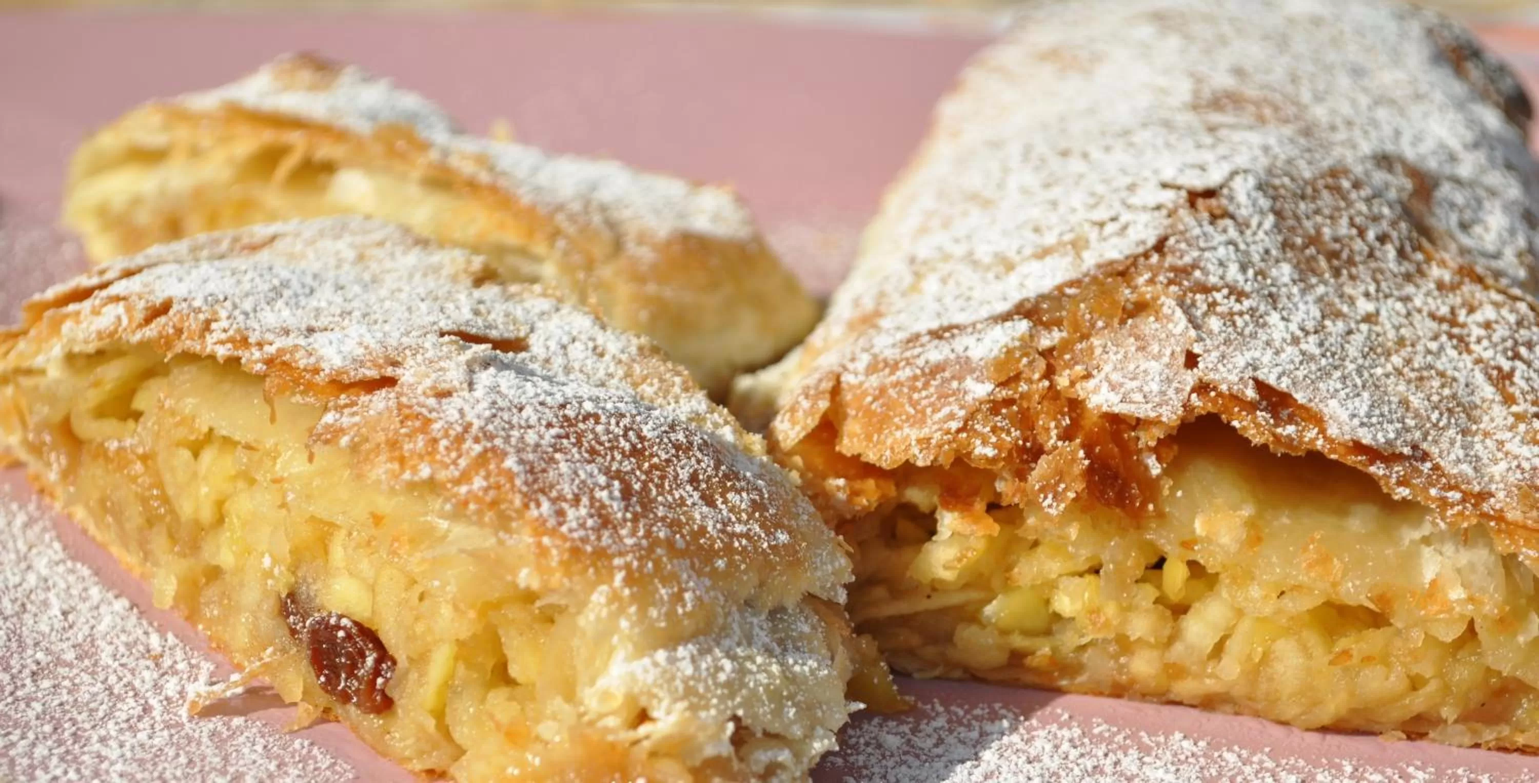 Buffet breakfast in Villa Bellavista Alba, B&B