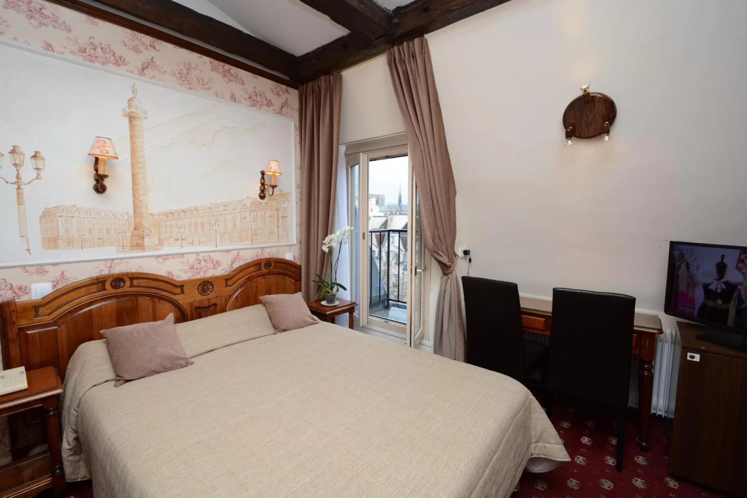 Bedroom, Bed in Familia Hotel