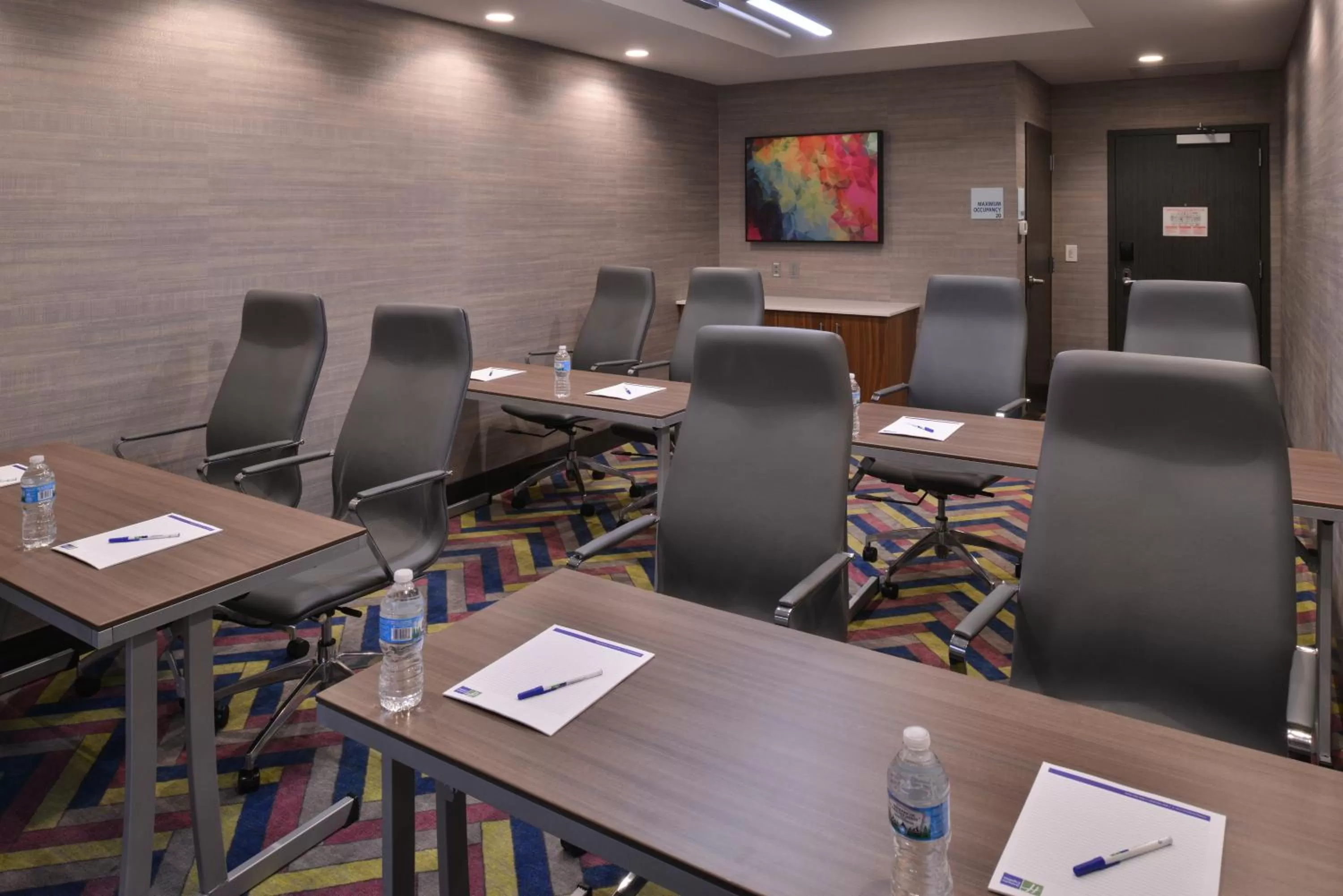Meeting/conference room in Holiday Inn Express and Suites Bryant - Benton Area by IHG