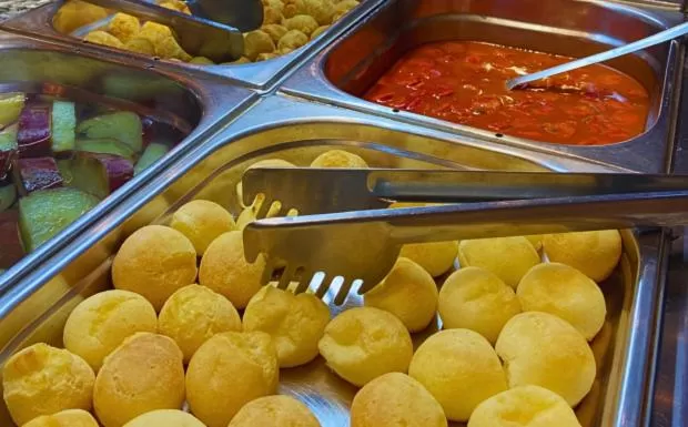 Restaurant/places to eat in Pousada Jovimar