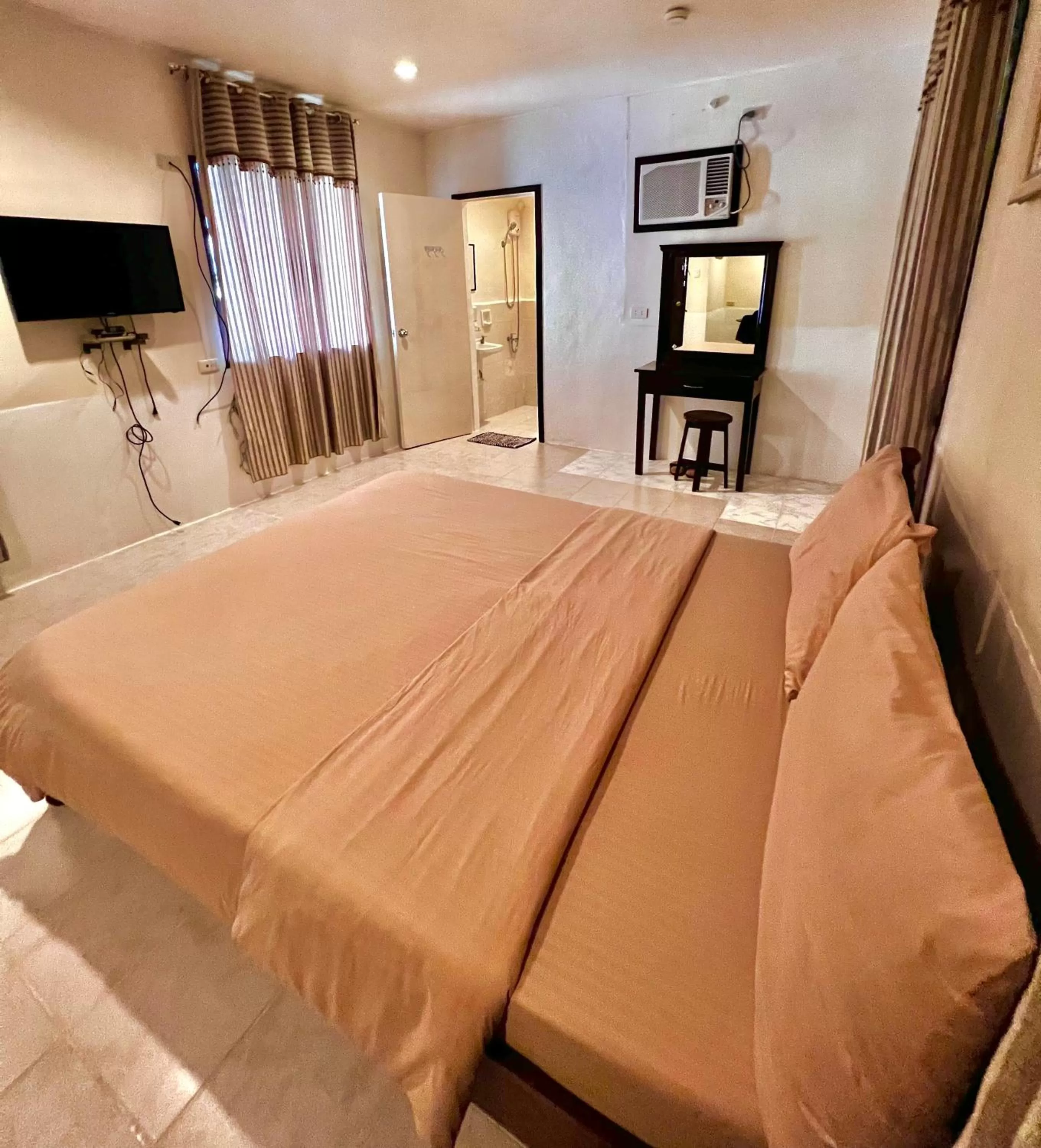 Bed in West Side Cabana