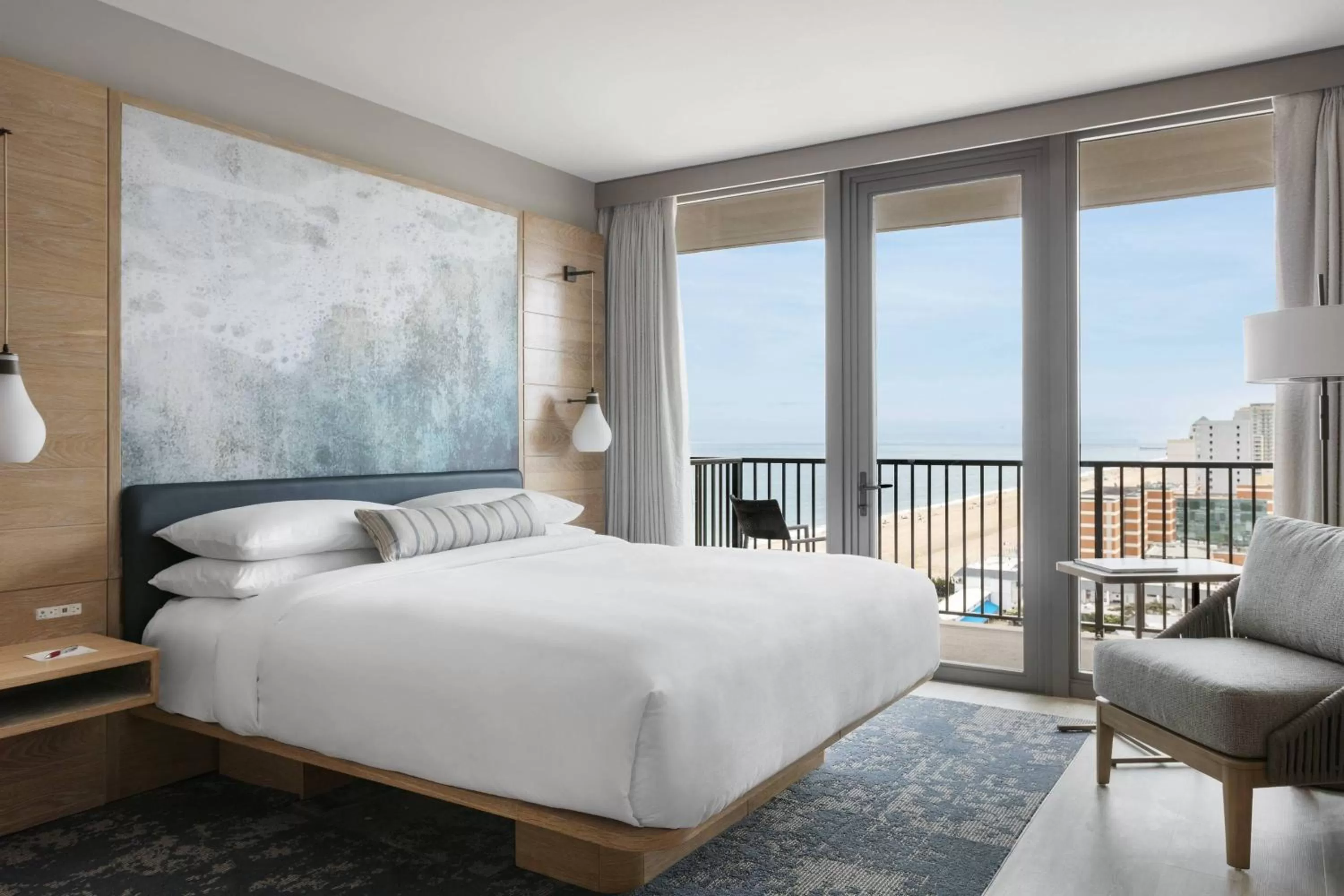 Photo of the whole room, Bed in Marriott Virginia Beach Oceanfront Resort