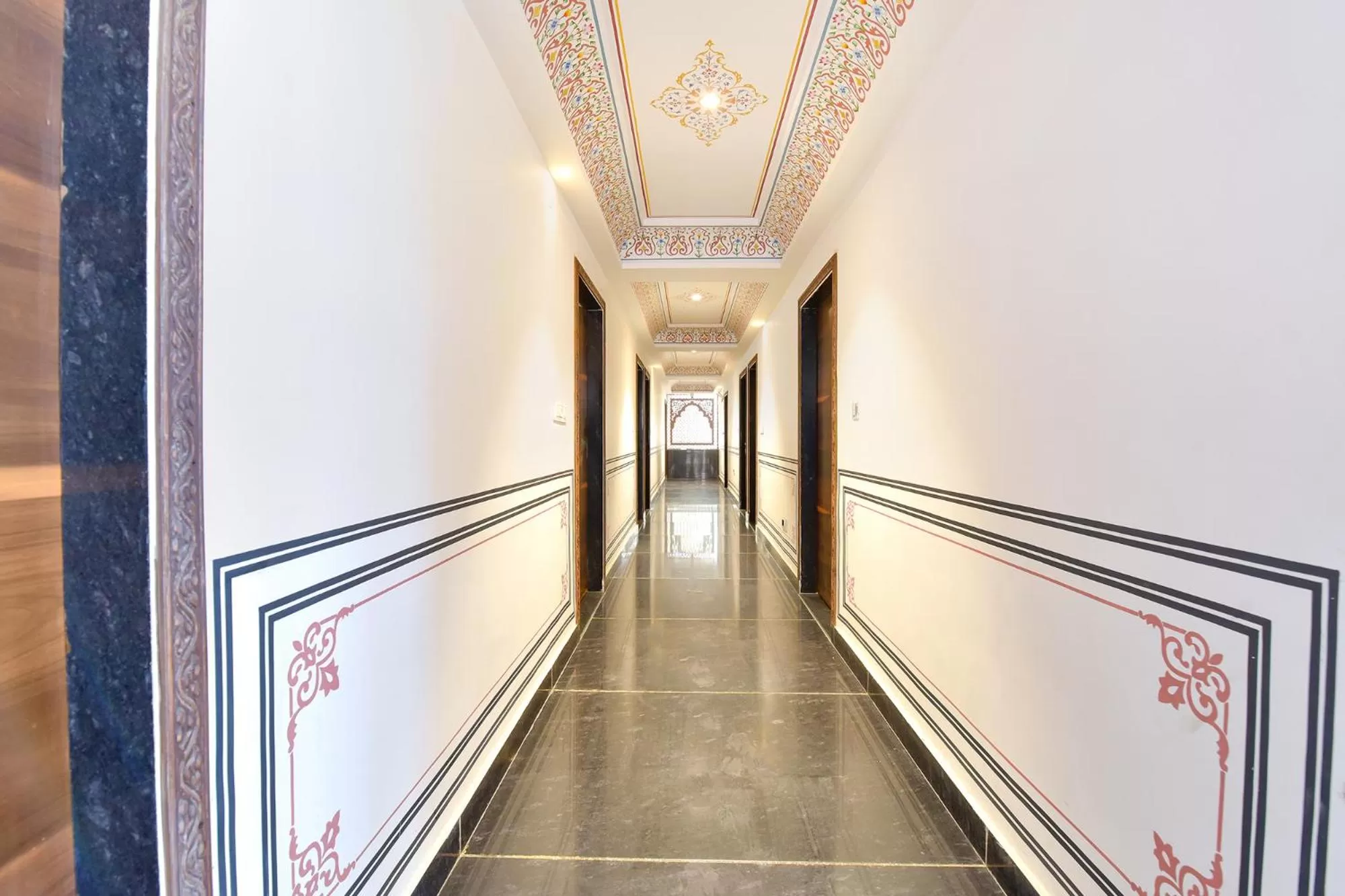 Lobby or reception in FabHotel JBS Heritage