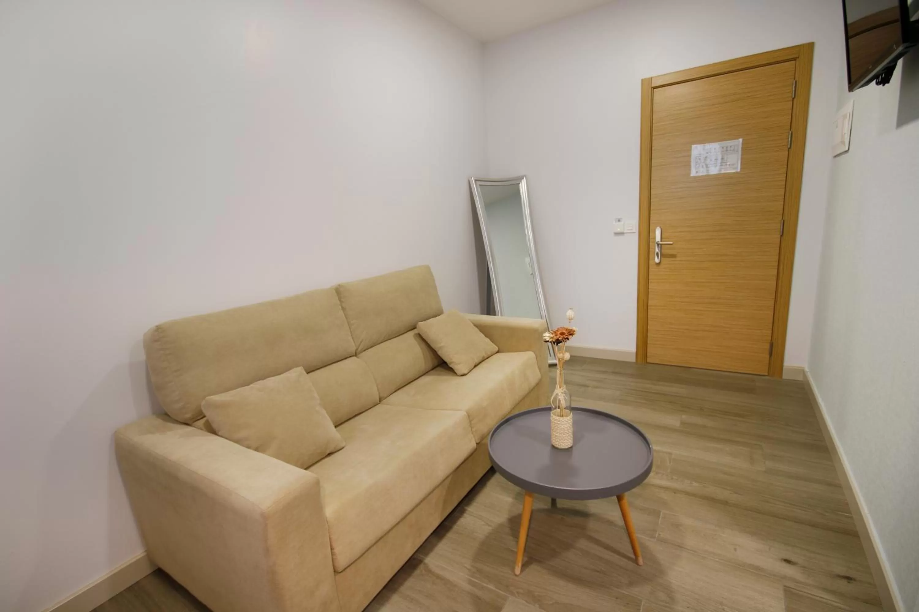 Living room, Seating Area in Hotel Leo