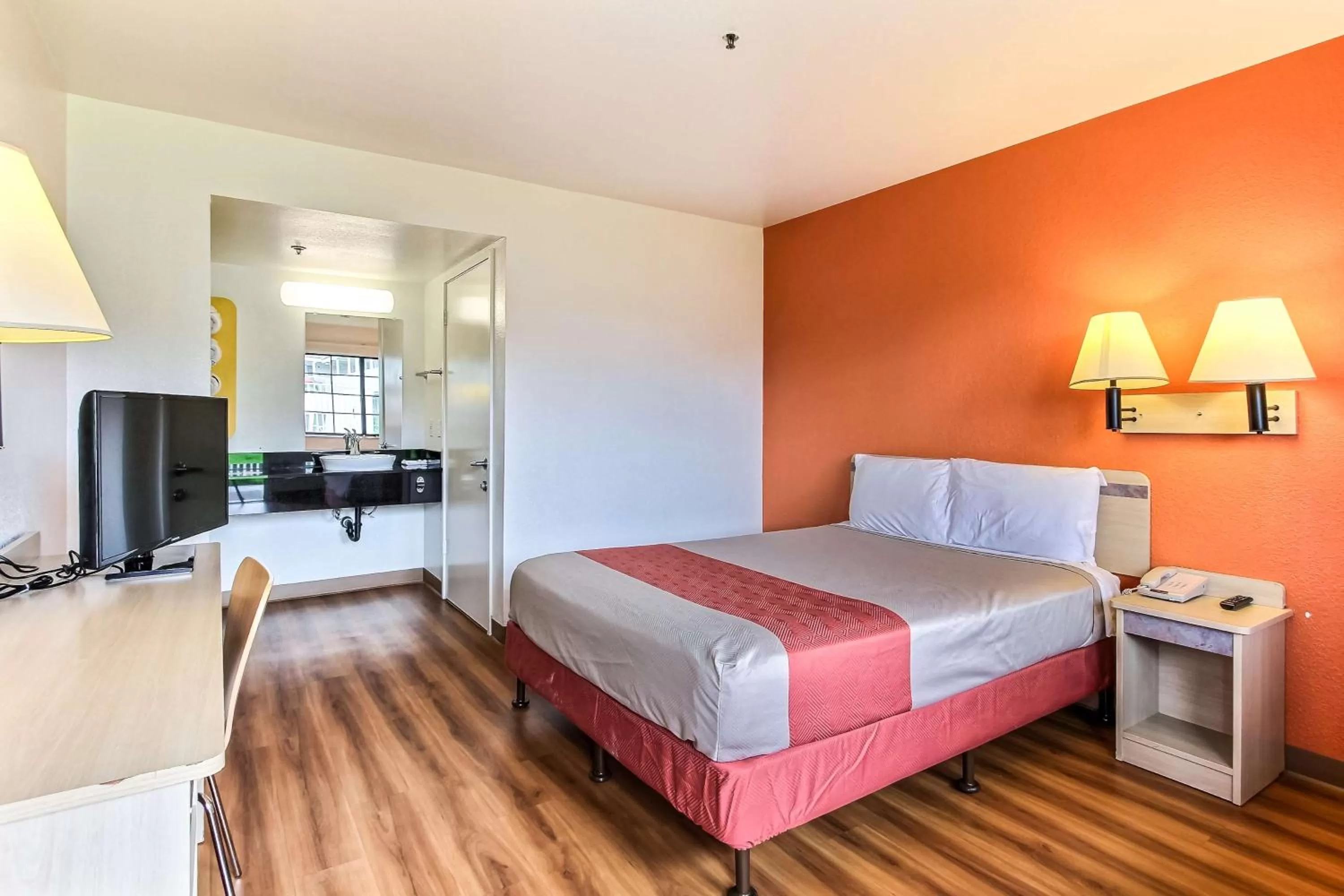 Bathroom, Bed in Motel 6-Salinas, CA - North Monterey Area