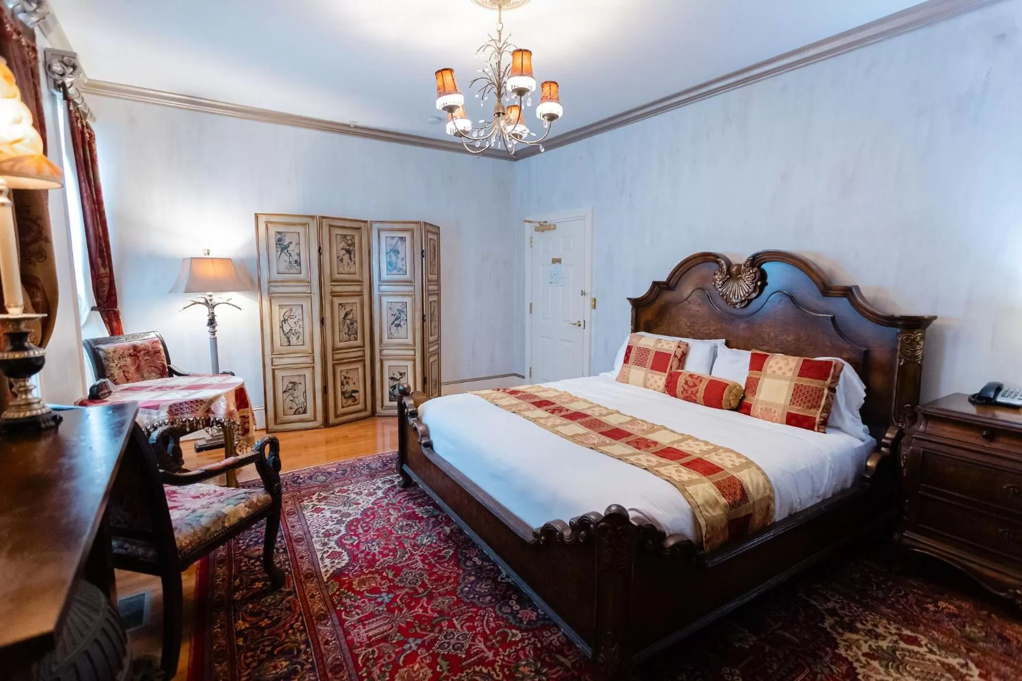 Bed in 1840s Carrollton Inn