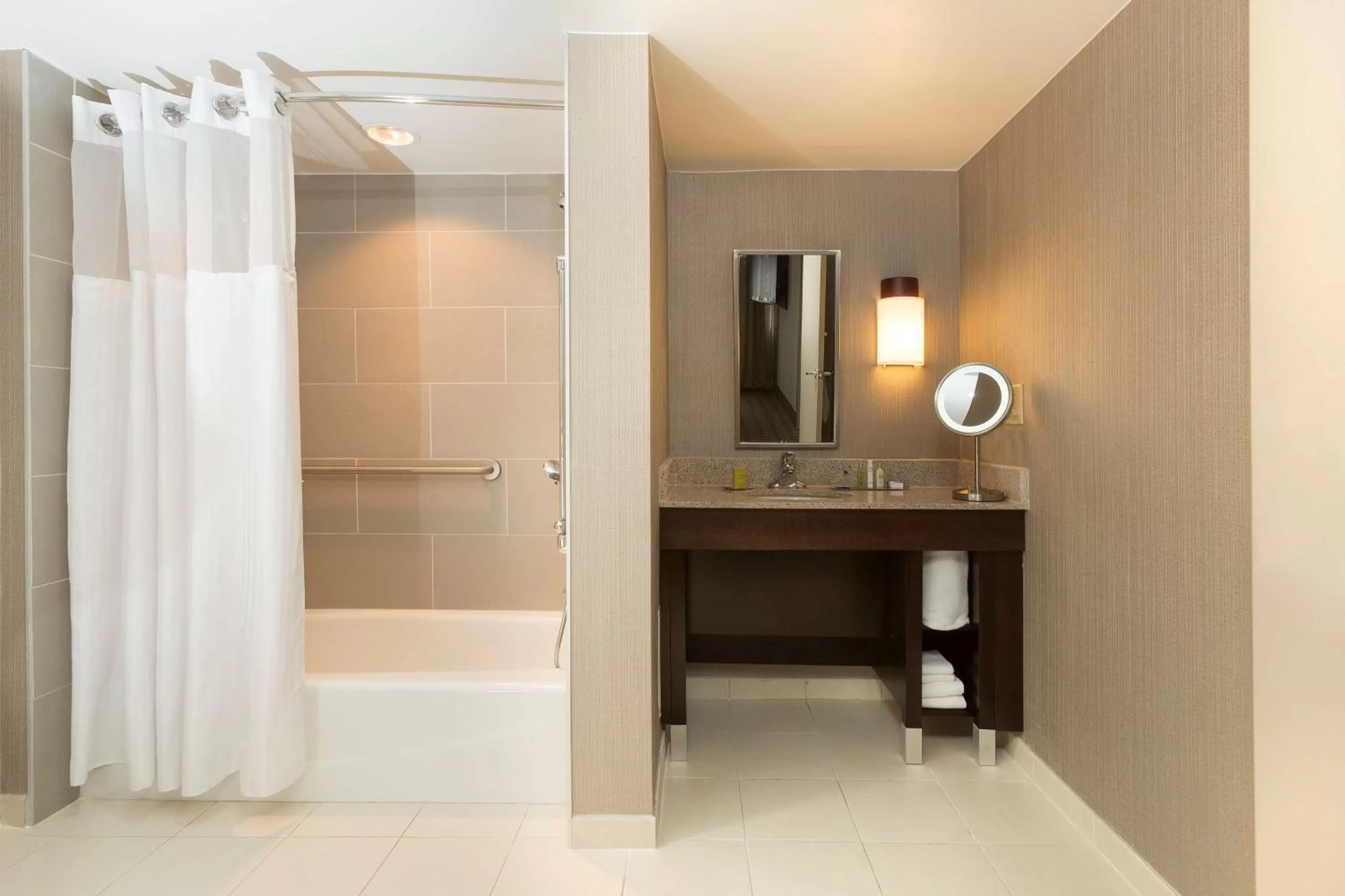 Shower in DoubleTree Suites by Hilton Nashville Airport