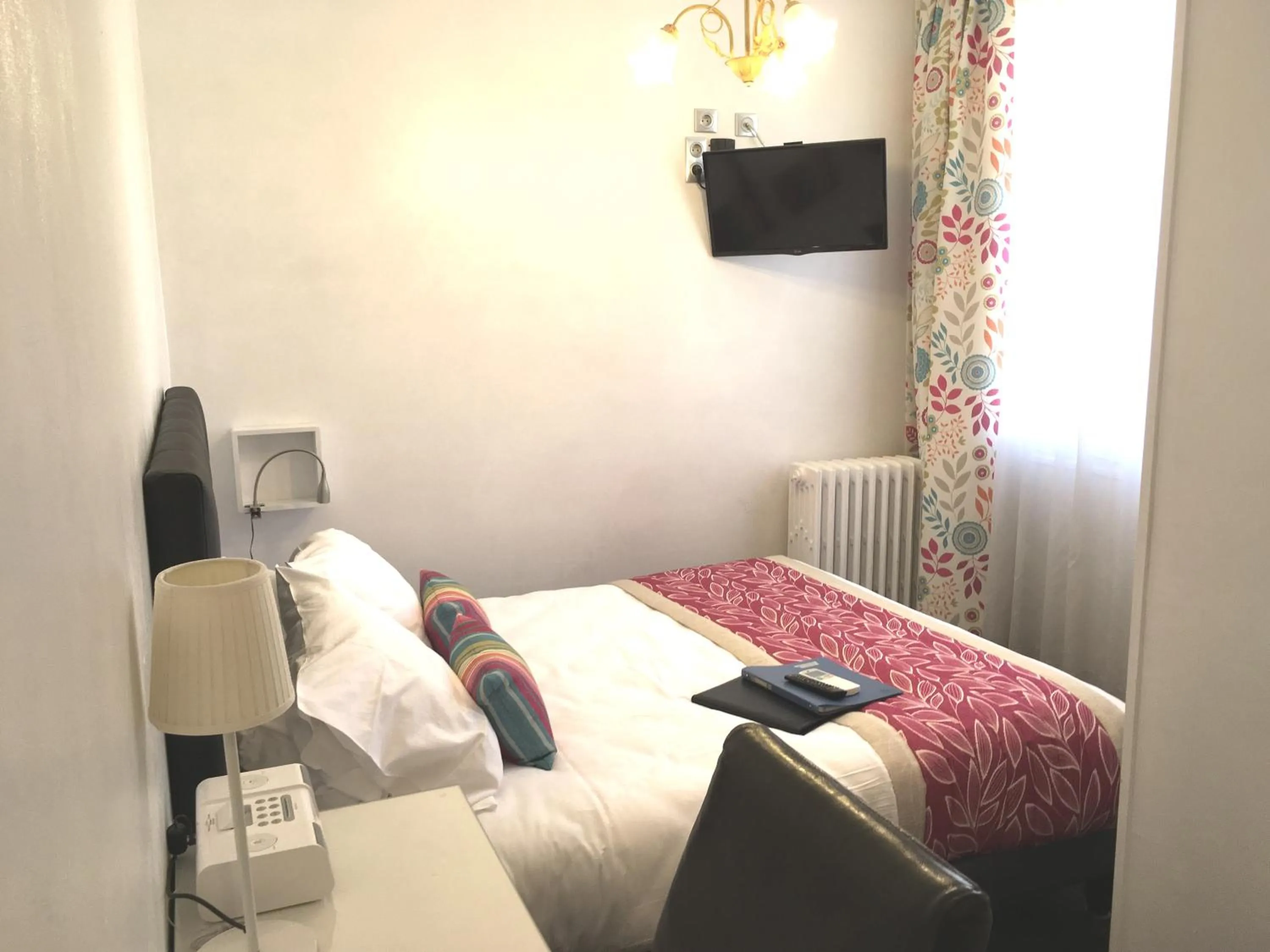 Day in Hotel Cayrons Vence & St Paul de Vence