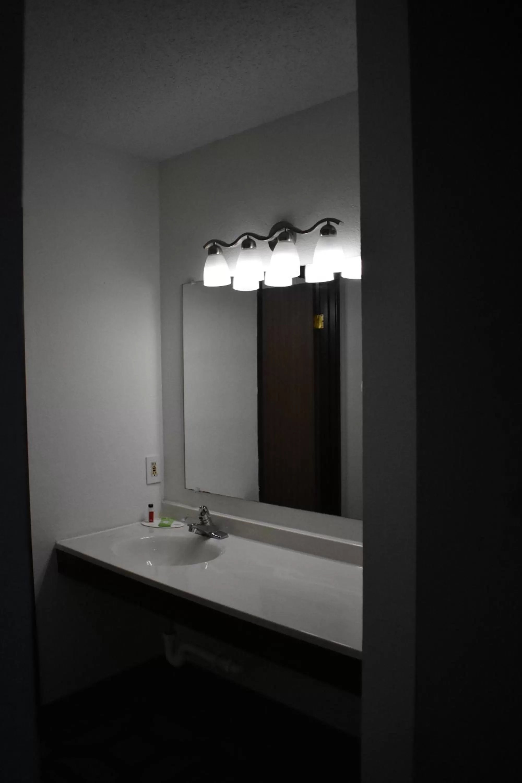 Super 8 by Wyndham La Vale/Cumberland Area