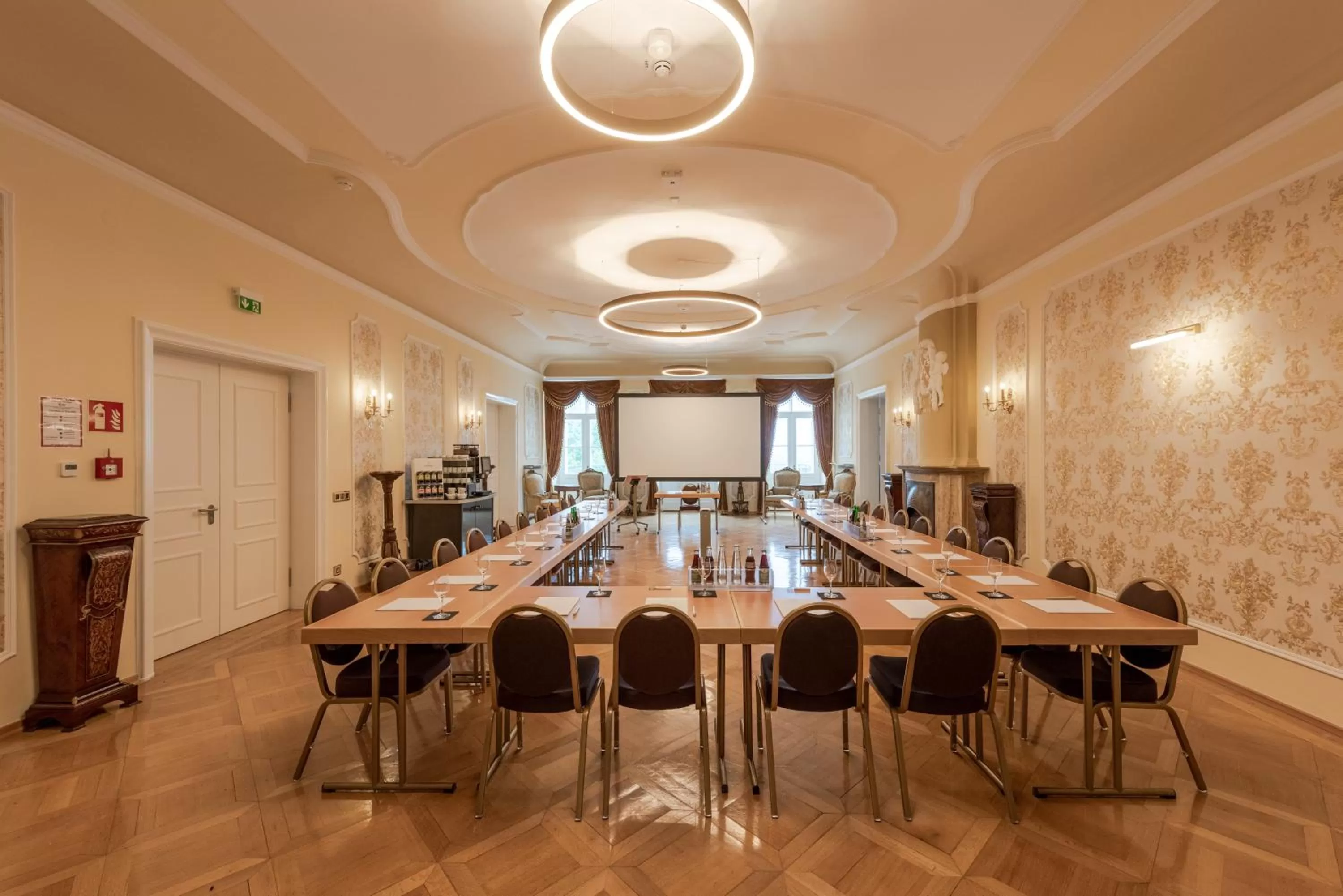 Business facilities in Robenstein Hotel & SPA - Villa