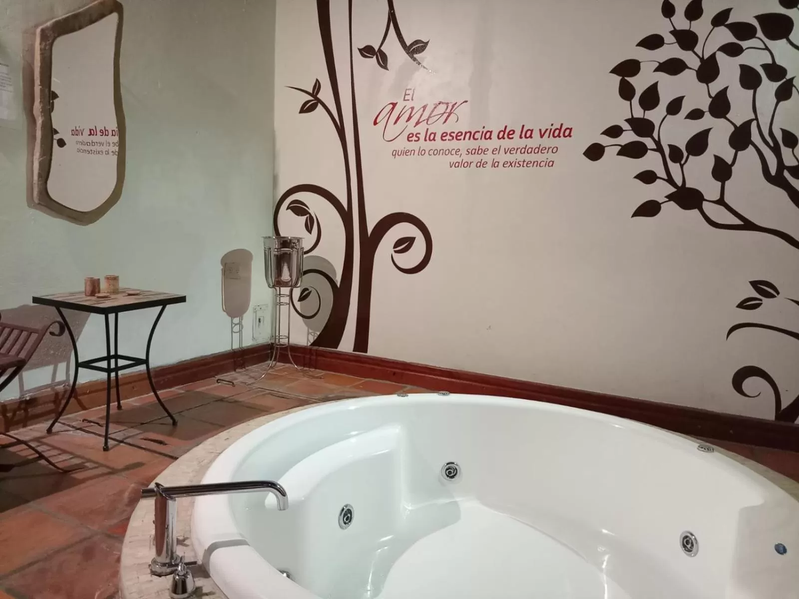 Hot Tub, Bathroom in Hotel Boutique Casabella