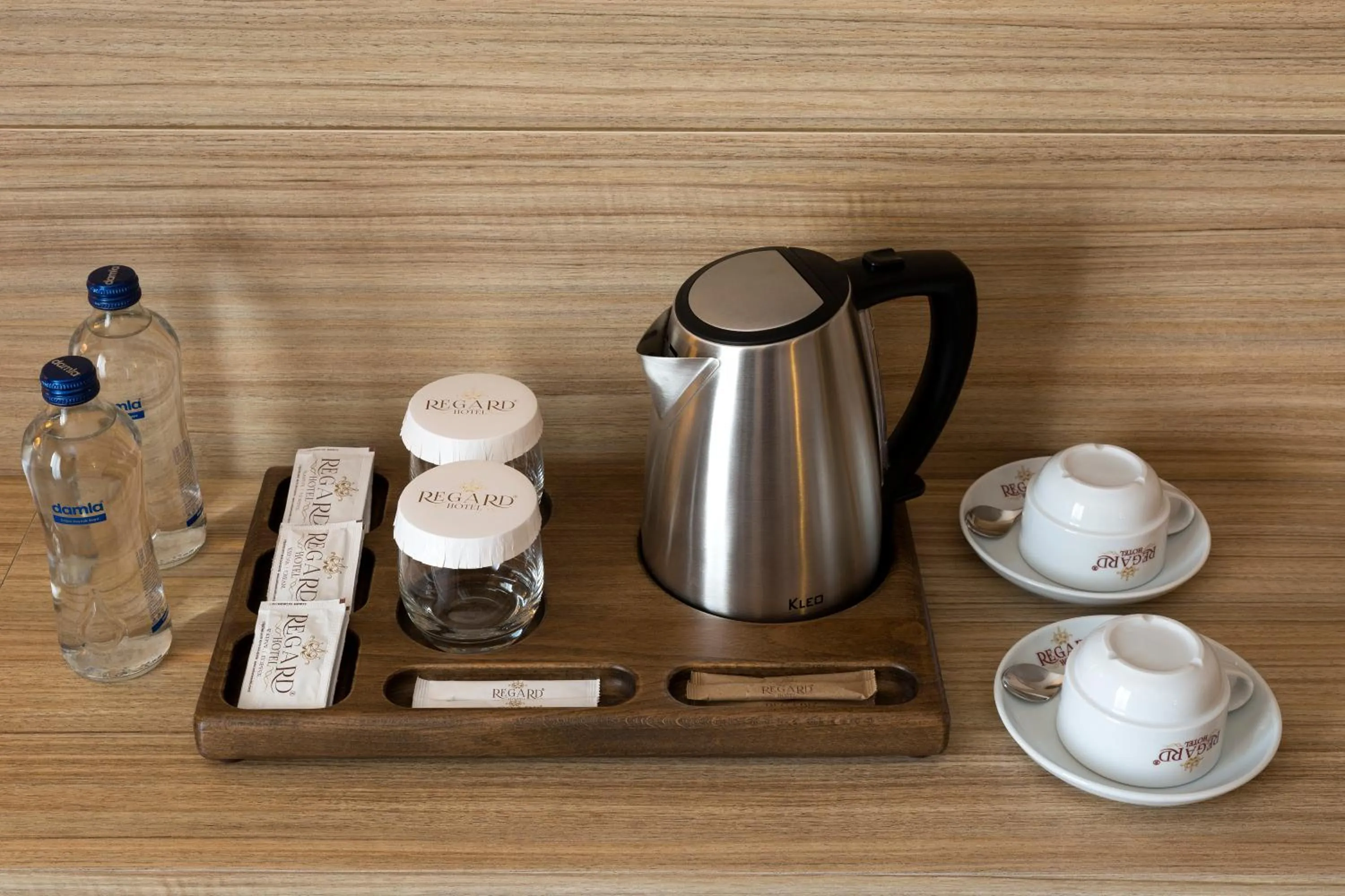 Coffee/tea facilities in Regard Hotel
