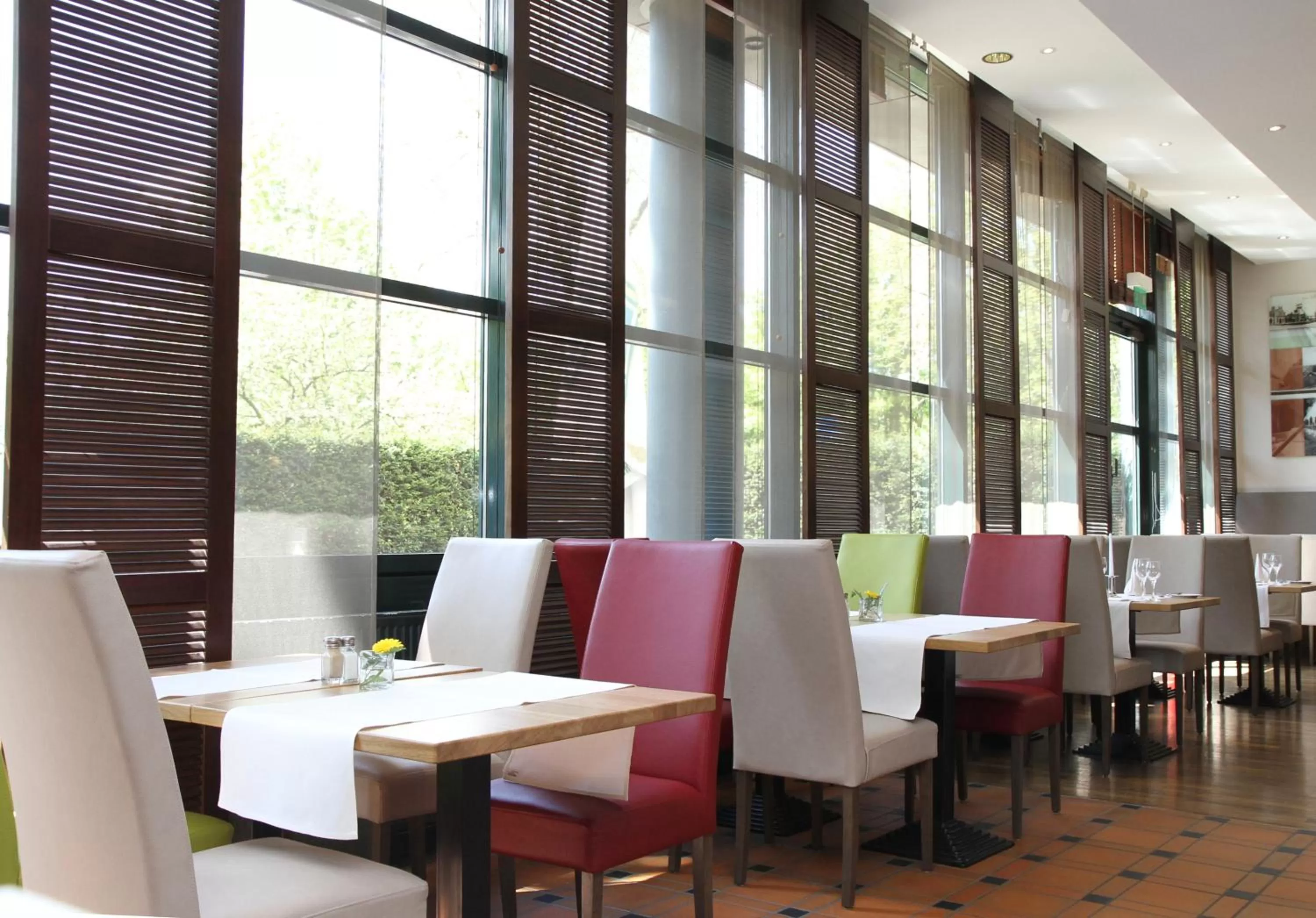 Restaurant/places to eat in Steigenberger Dortmund