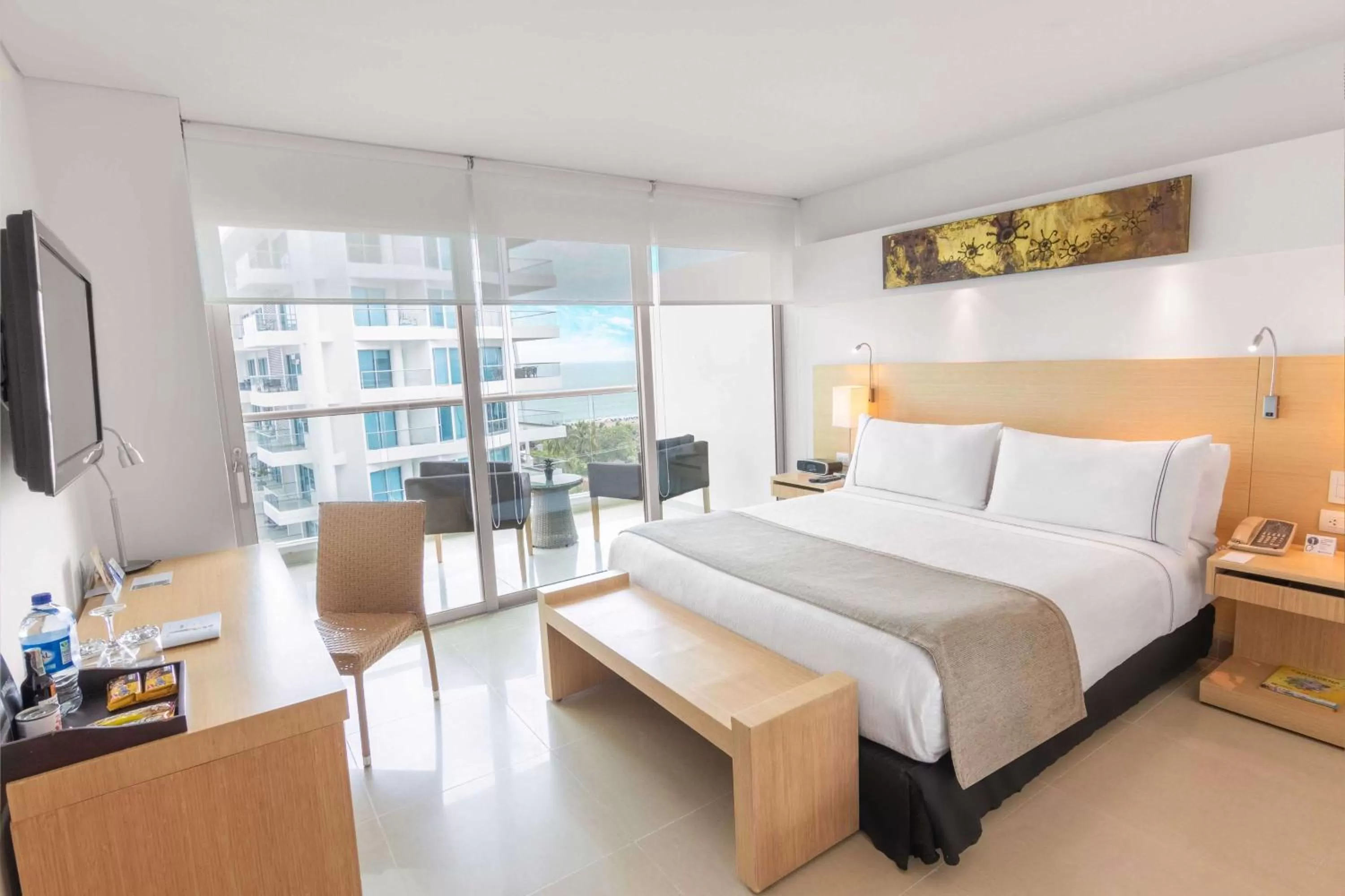 Photo of the whole room, Bed in Sonesta Hotel Cartagena