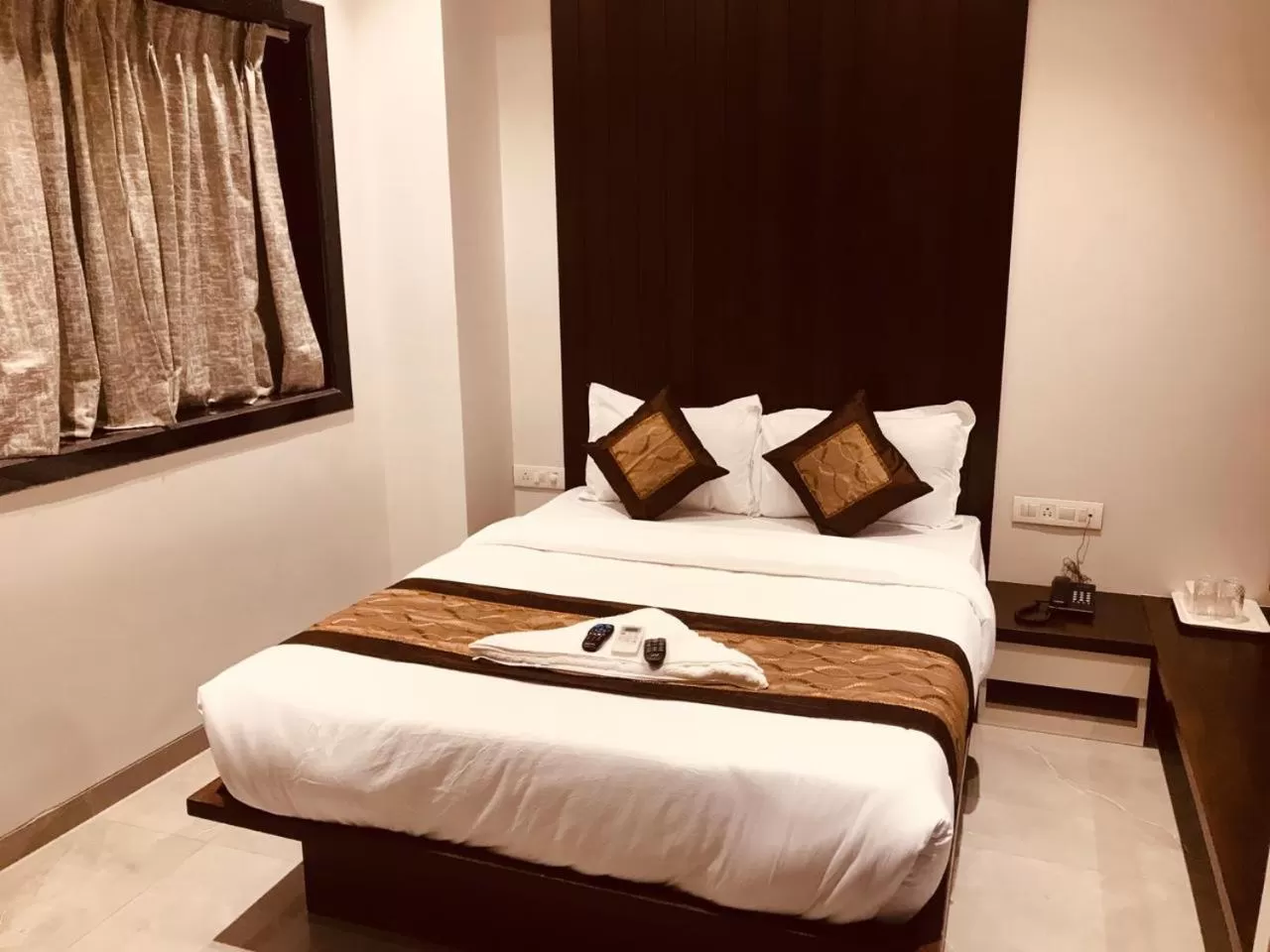 Bed in Hotel Flora Suites - Fort
