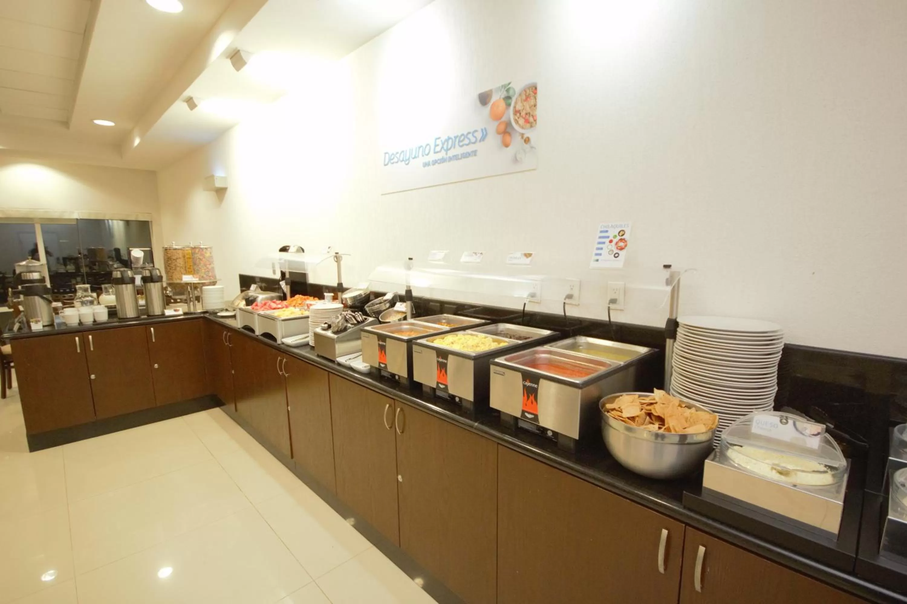 Breakfast in Holiday Inn Express Tuxtla Gutierrez La Marimba by IHG