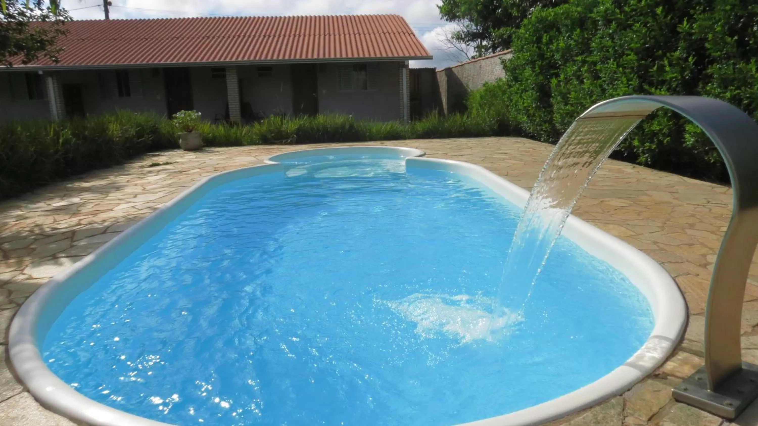 Swimming pool in Pousada Vento Sul