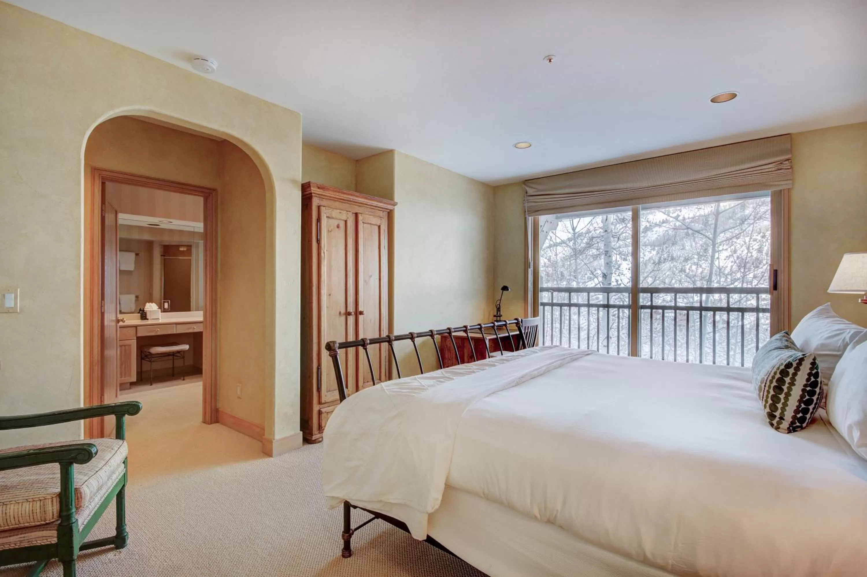 Bed in The Pines Lodge, a RockResort, by Vail Resorts