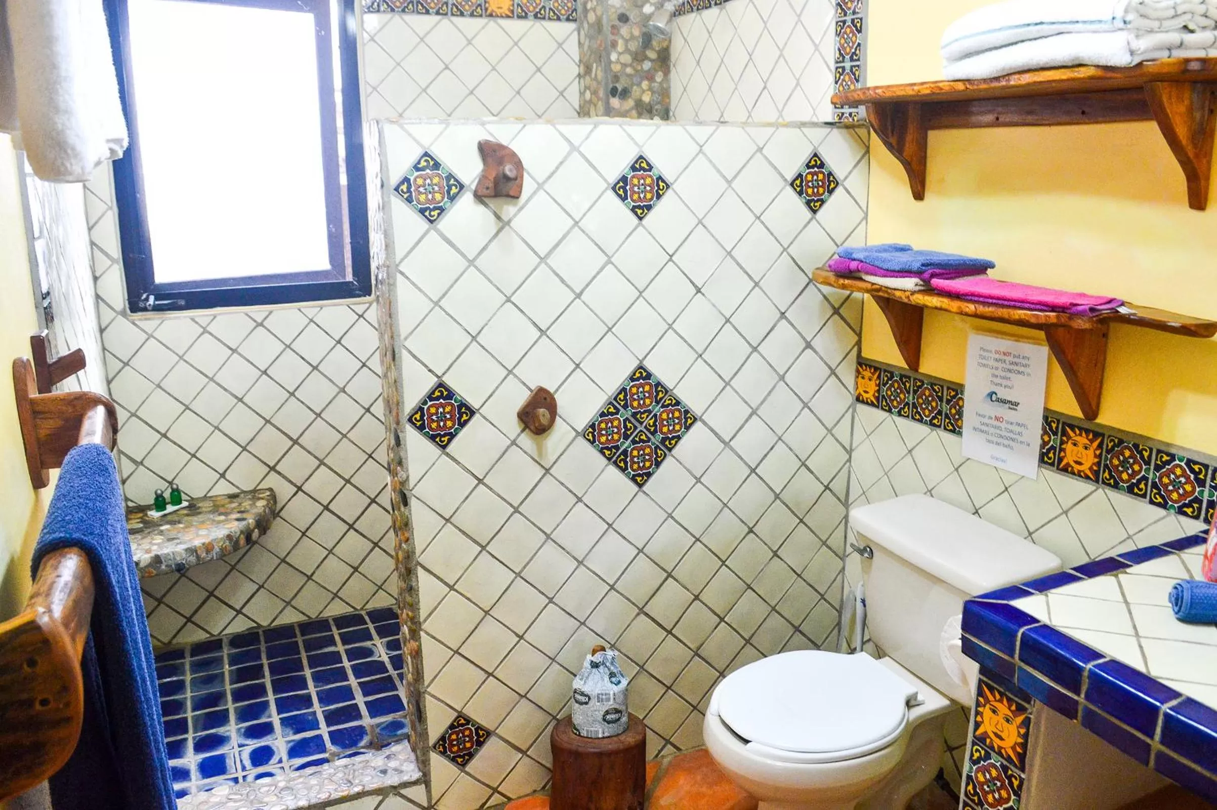 Bathroom in Hotel Casamar Suites