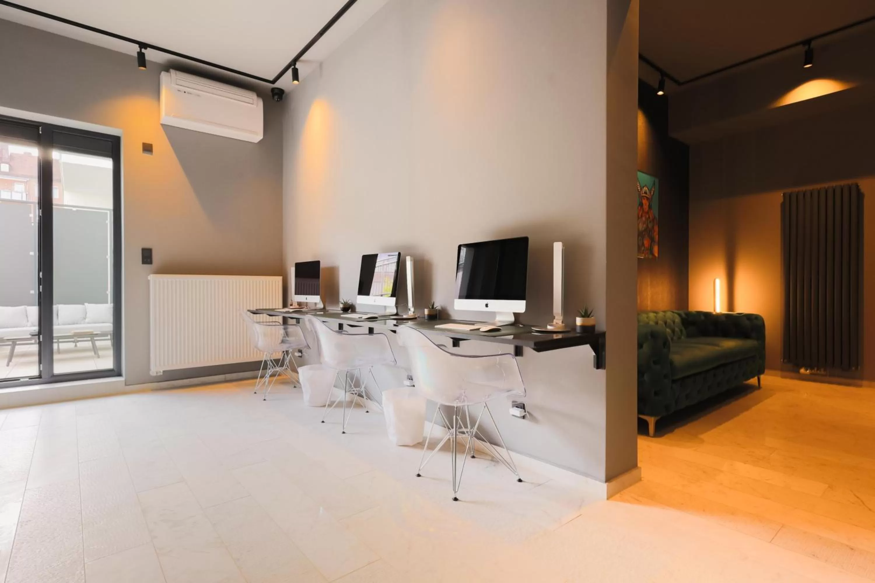 Communal lounge/ TV room in Eco Smart Apartments Premium City