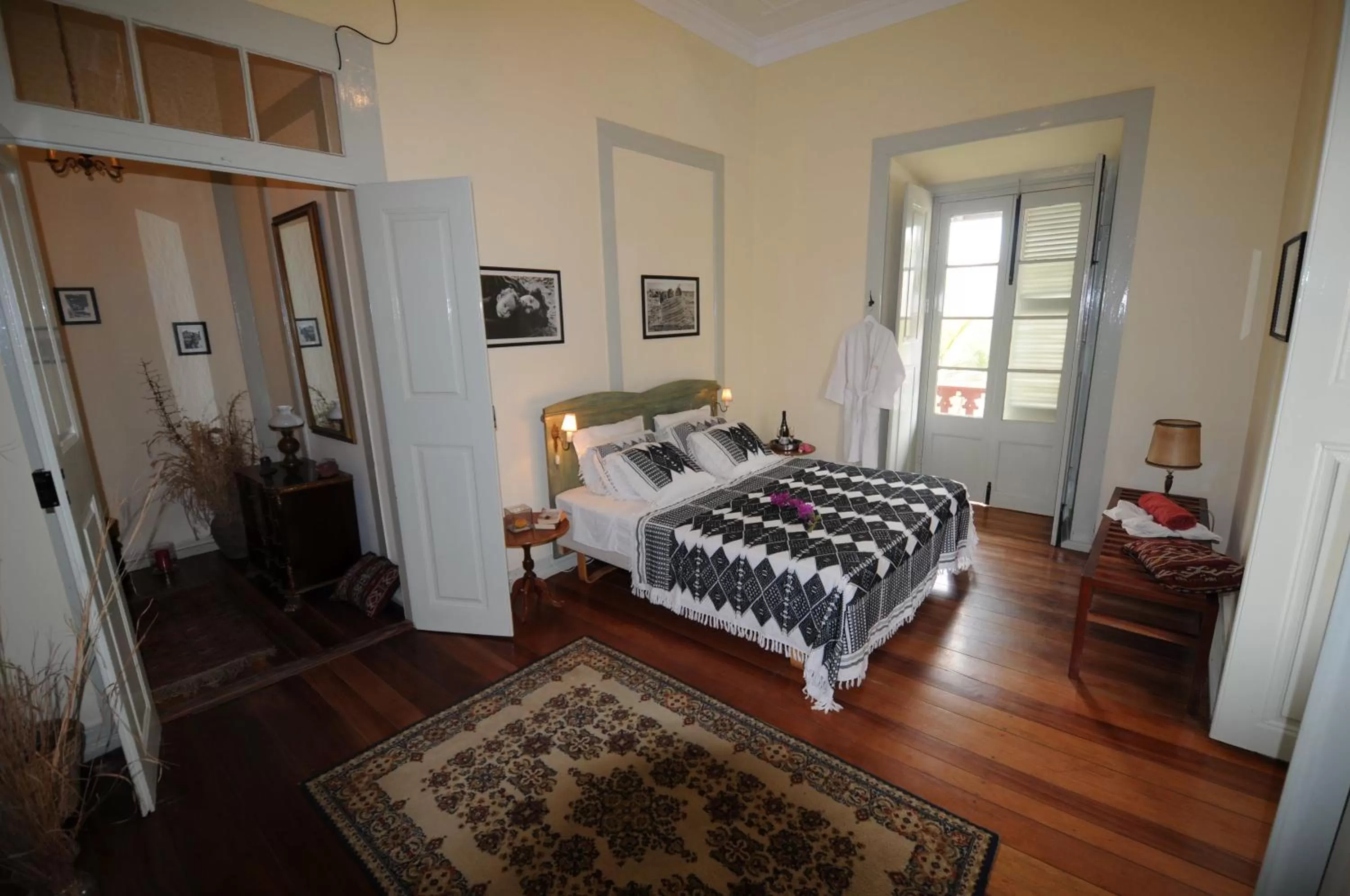 Photo of the whole room, Bed in The Colonial Guest House