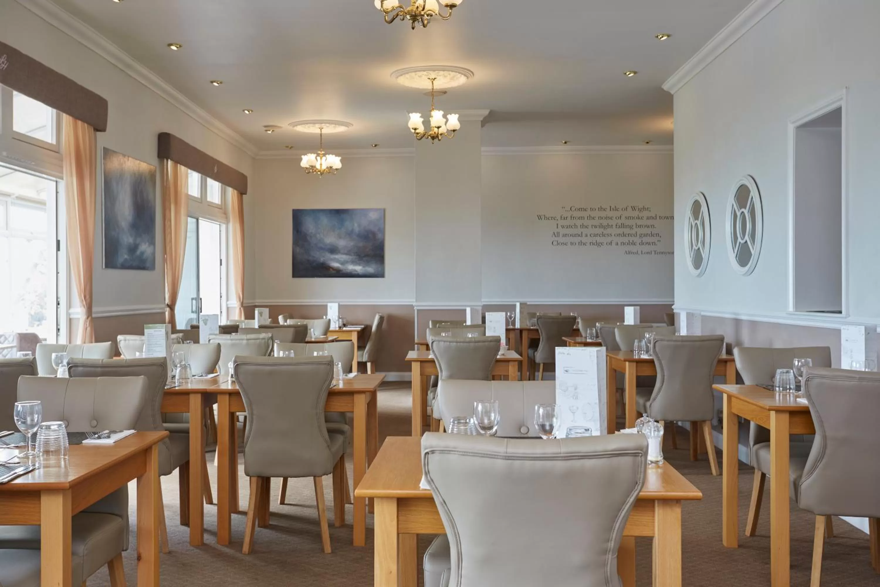 Restaurant/places to eat in Luccombe Hall Hotel