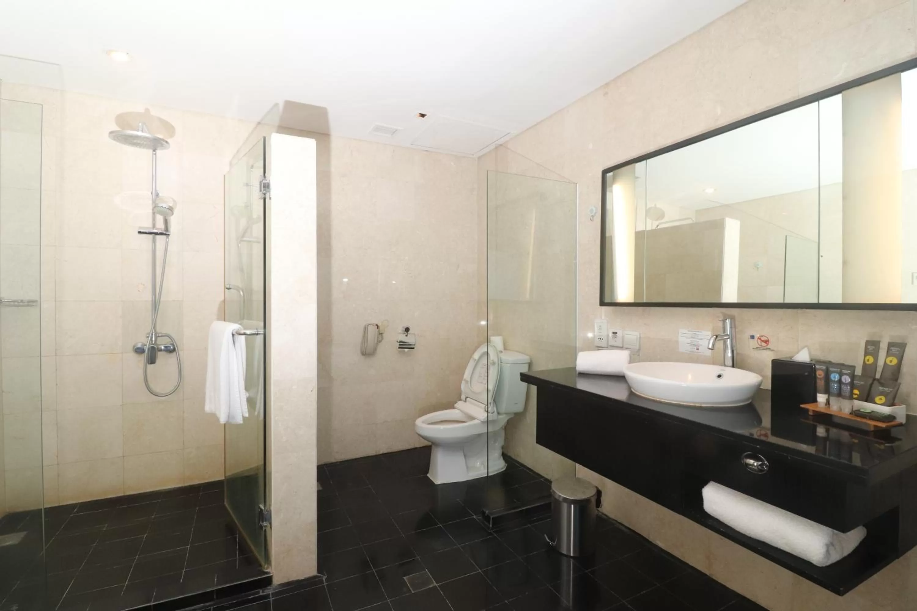Bathroom in Novotel Balikpapan