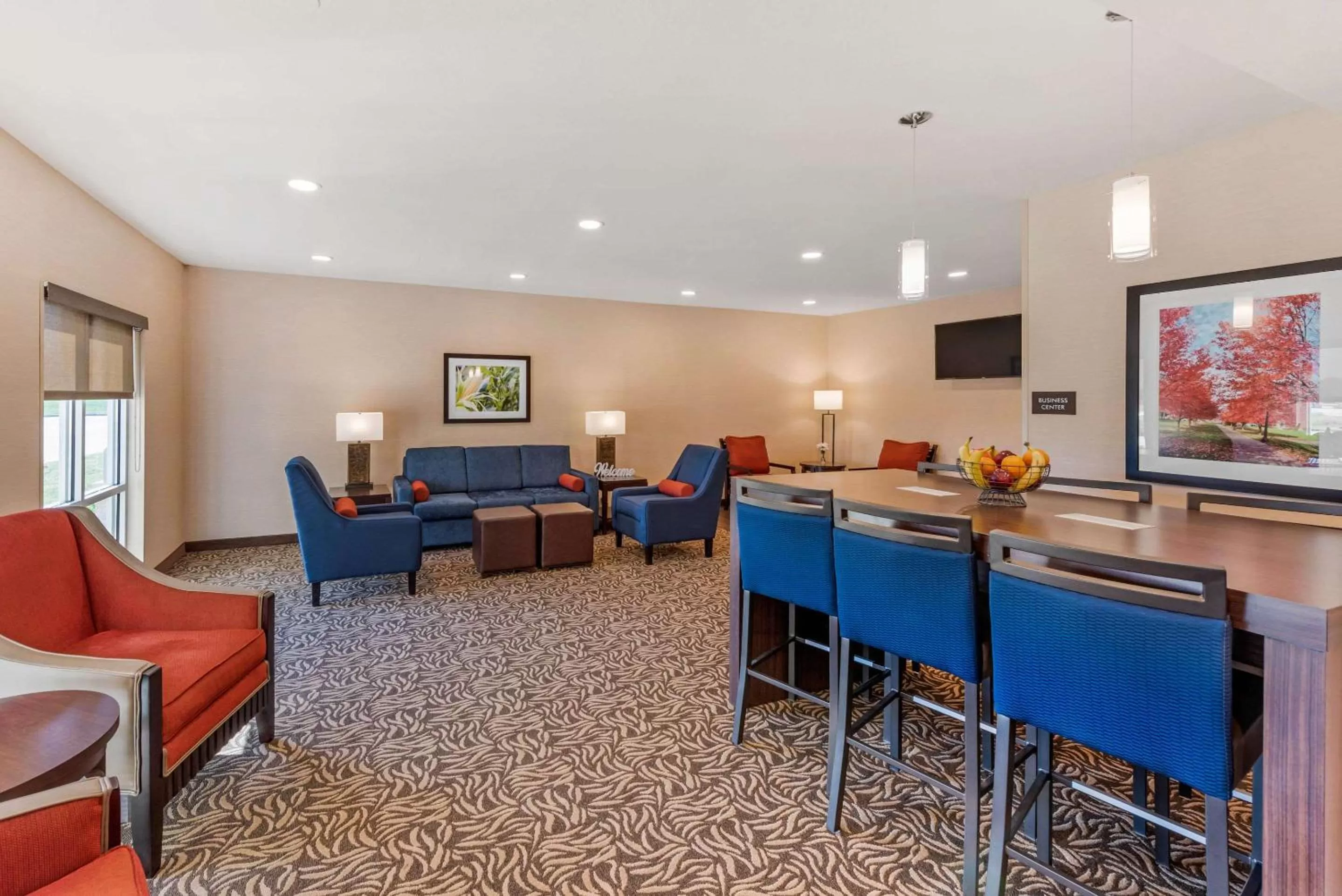 Lobby or reception in Comfort Inn & Suites near Route 66