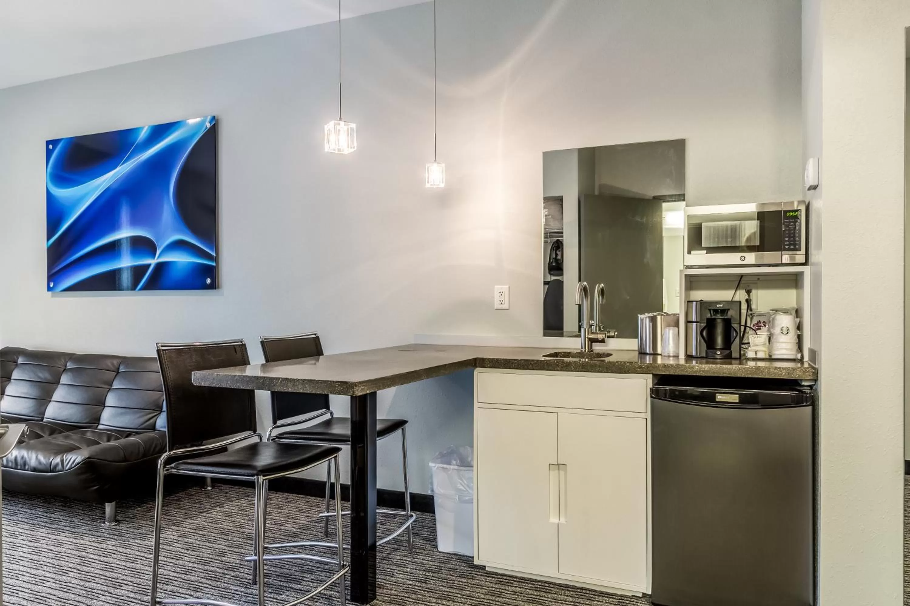 Kitchen or kitchenette in The Wallhouse Hotel, an Ascend Collection Hotel