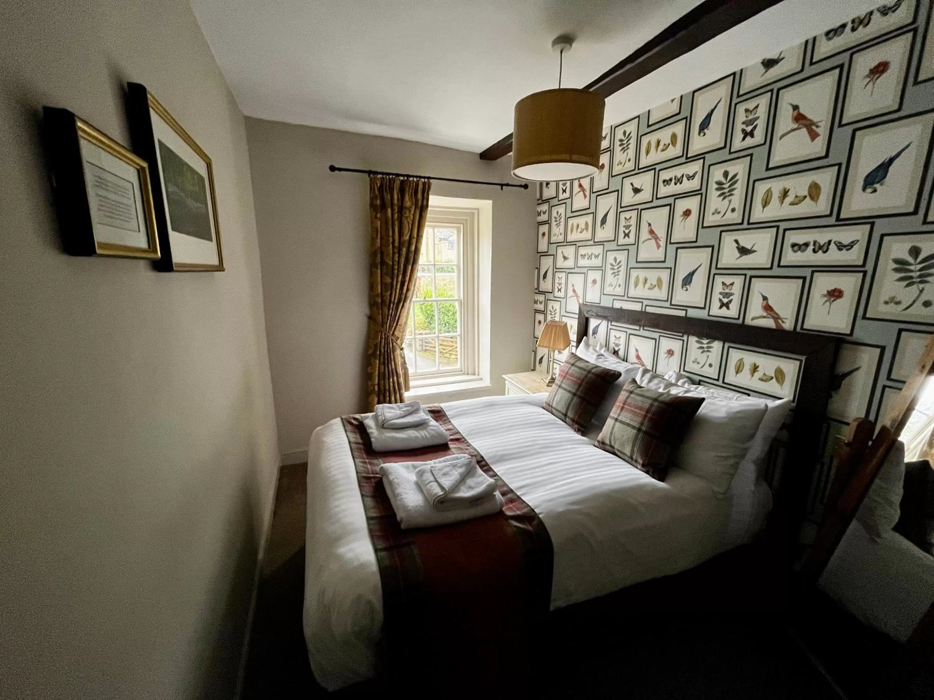 Bedroom, Bed in The Red Lion