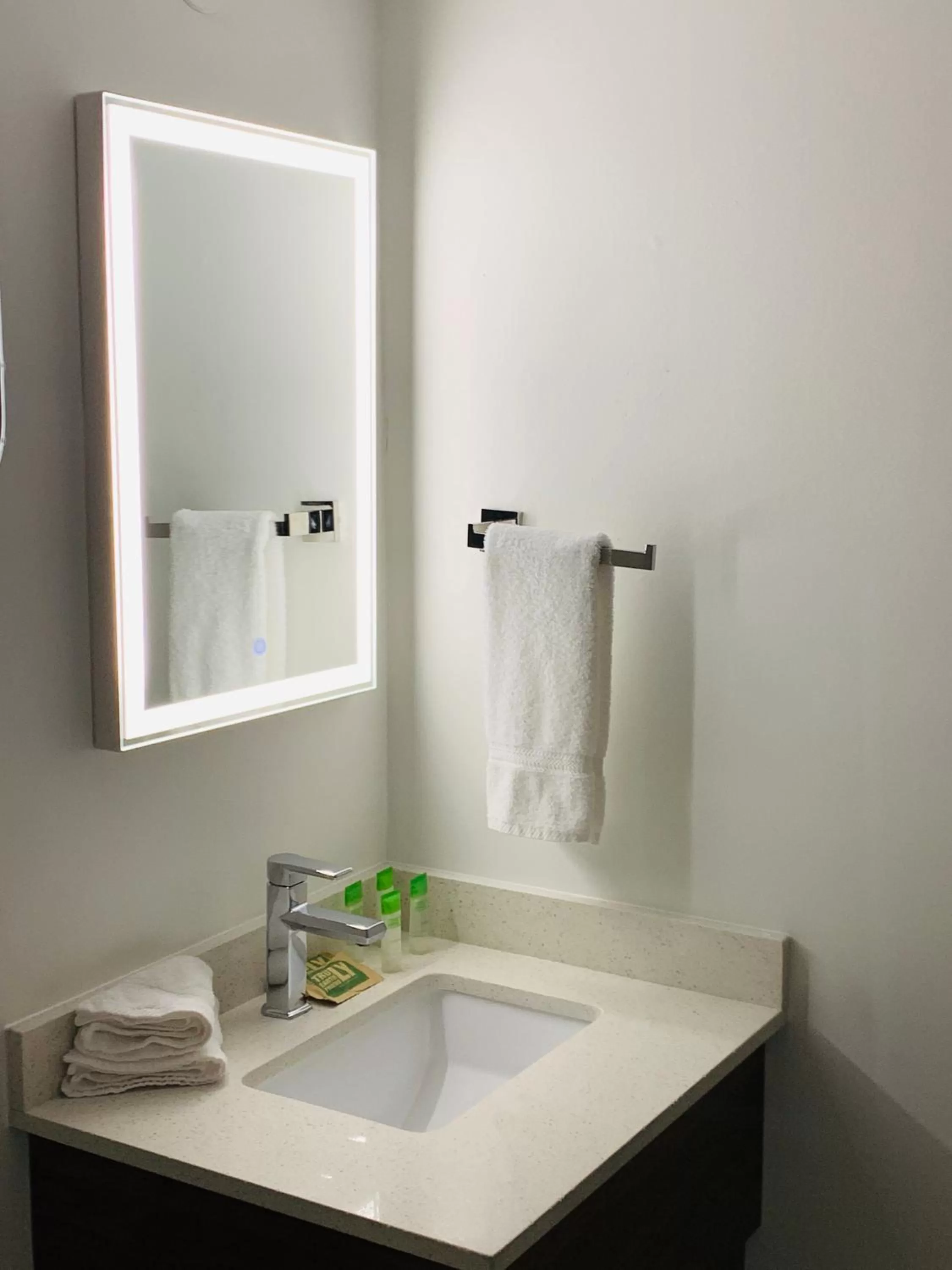 Bathroom in Pembroke Inn