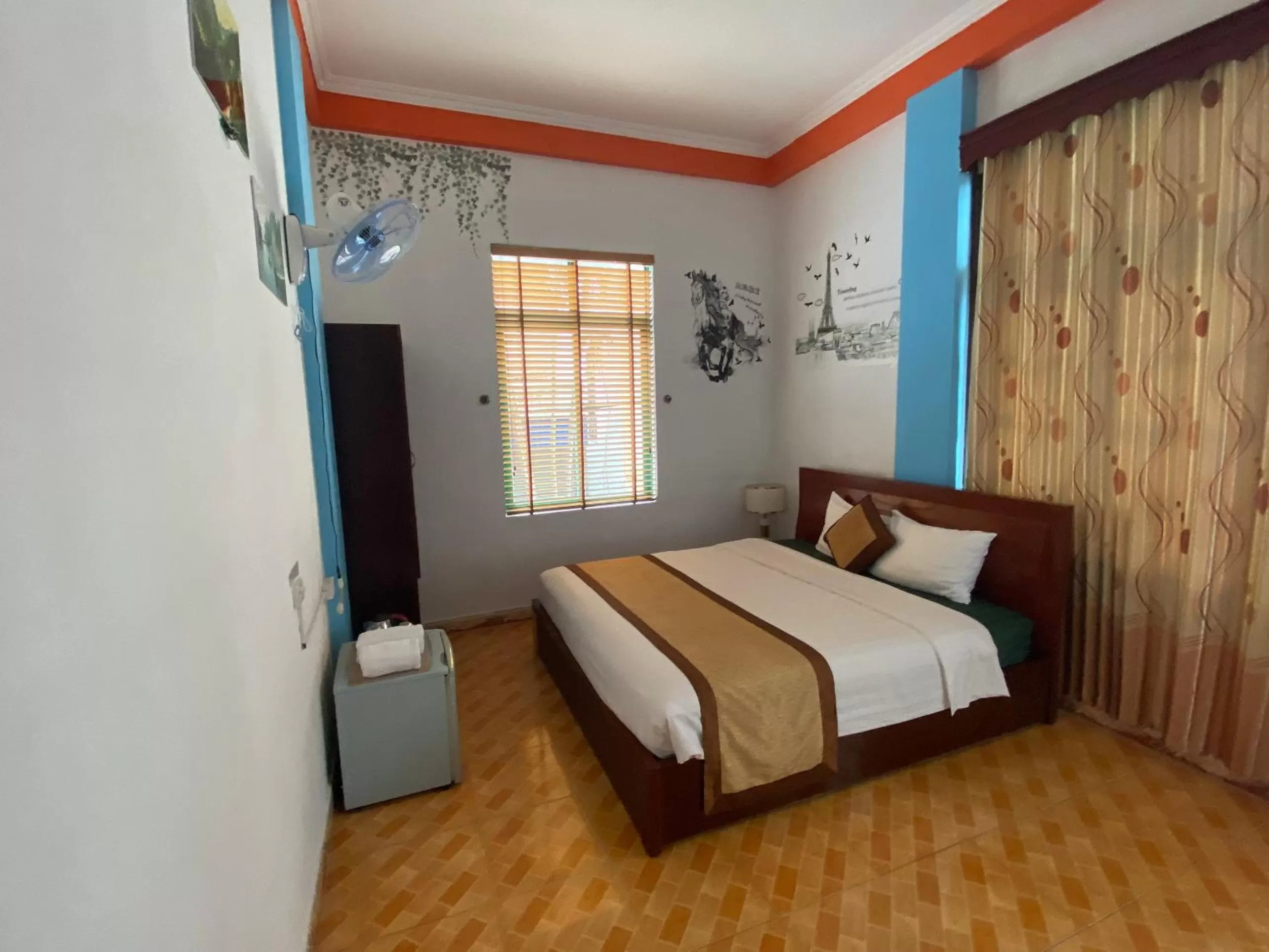 Bed in Alex Ha Long Hotel