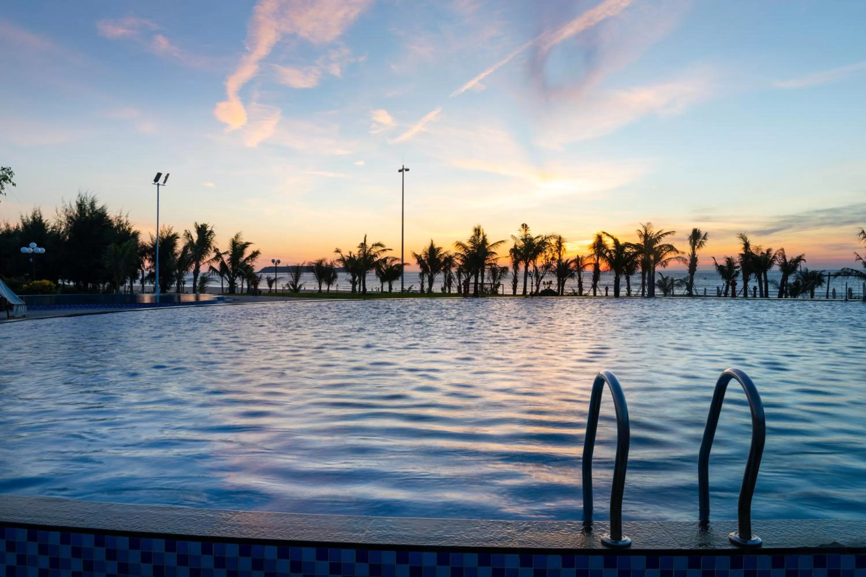 Swimming pool in Sao Mai Beach Resort