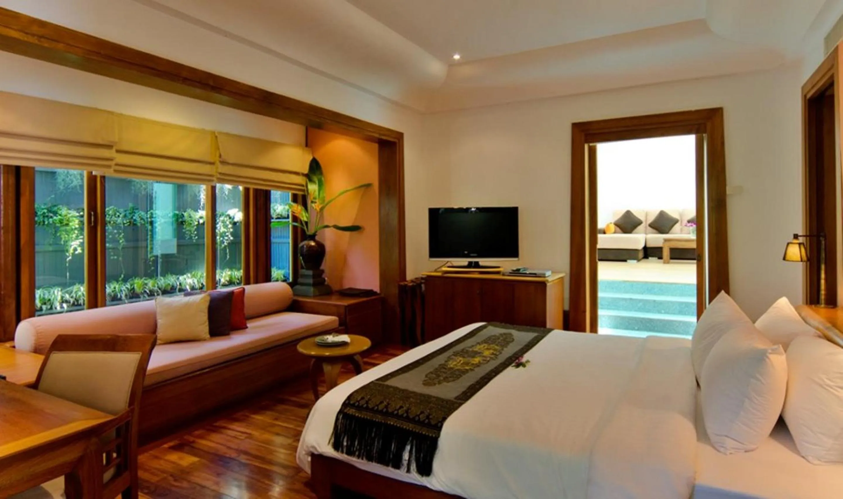 Photo of the whole room, Bed in Nakamanda Resort and Spa