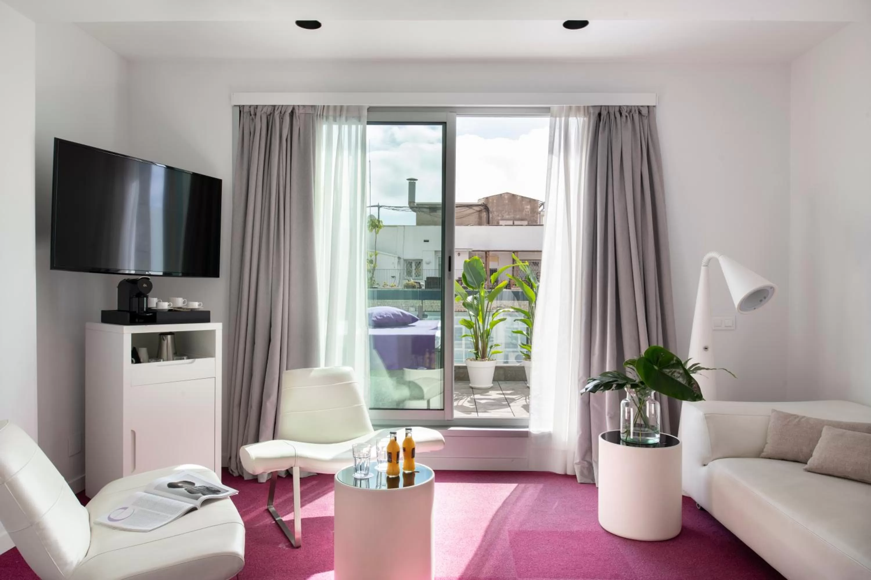 TV and multimedia in Allegro Barcelona