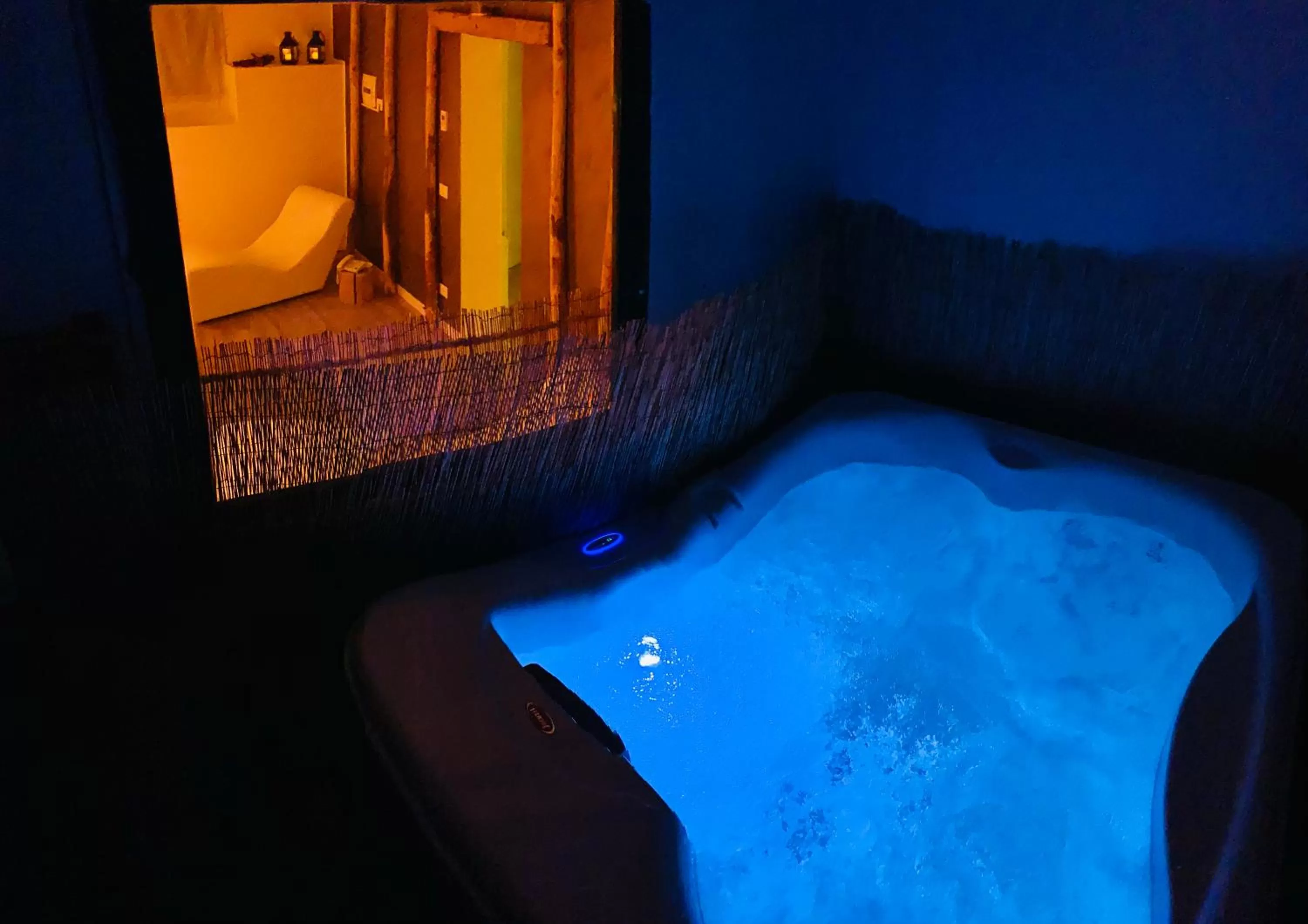 Hot Tub, Bed in Palazzo Otello 1847 Wellness & Spa