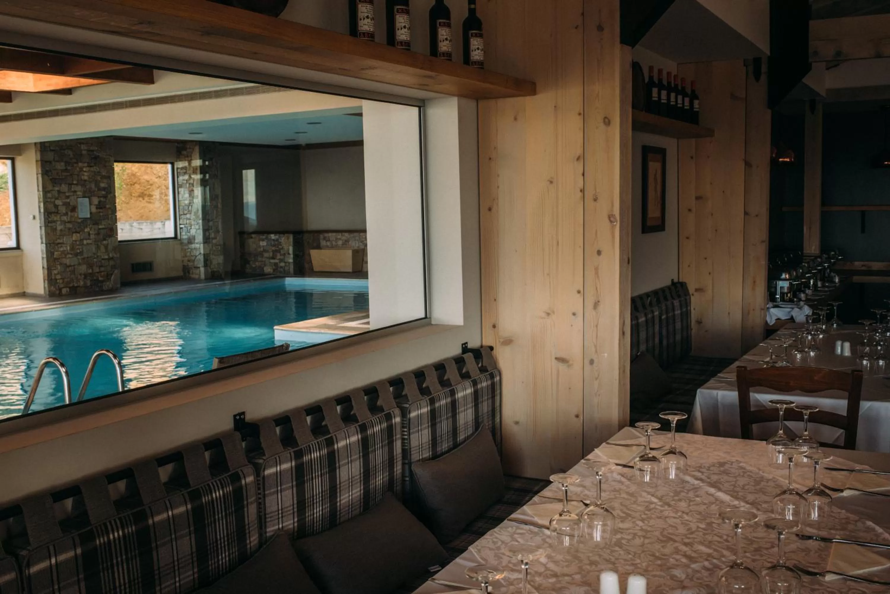 Restaurant/places to eat in Anemolia Mountain Resort