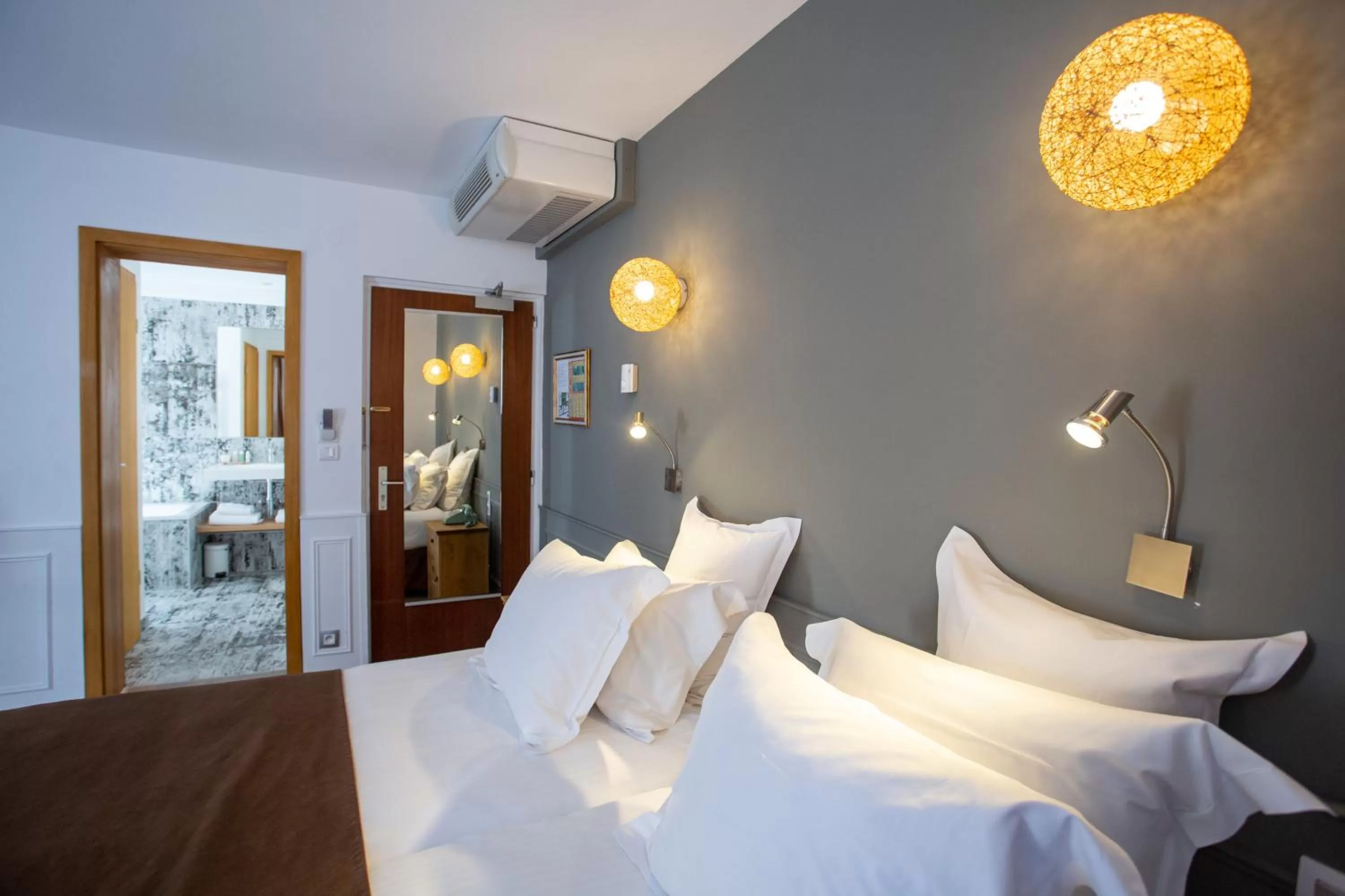 Photo of the whole room, Bed in Hôtel Le Rapp