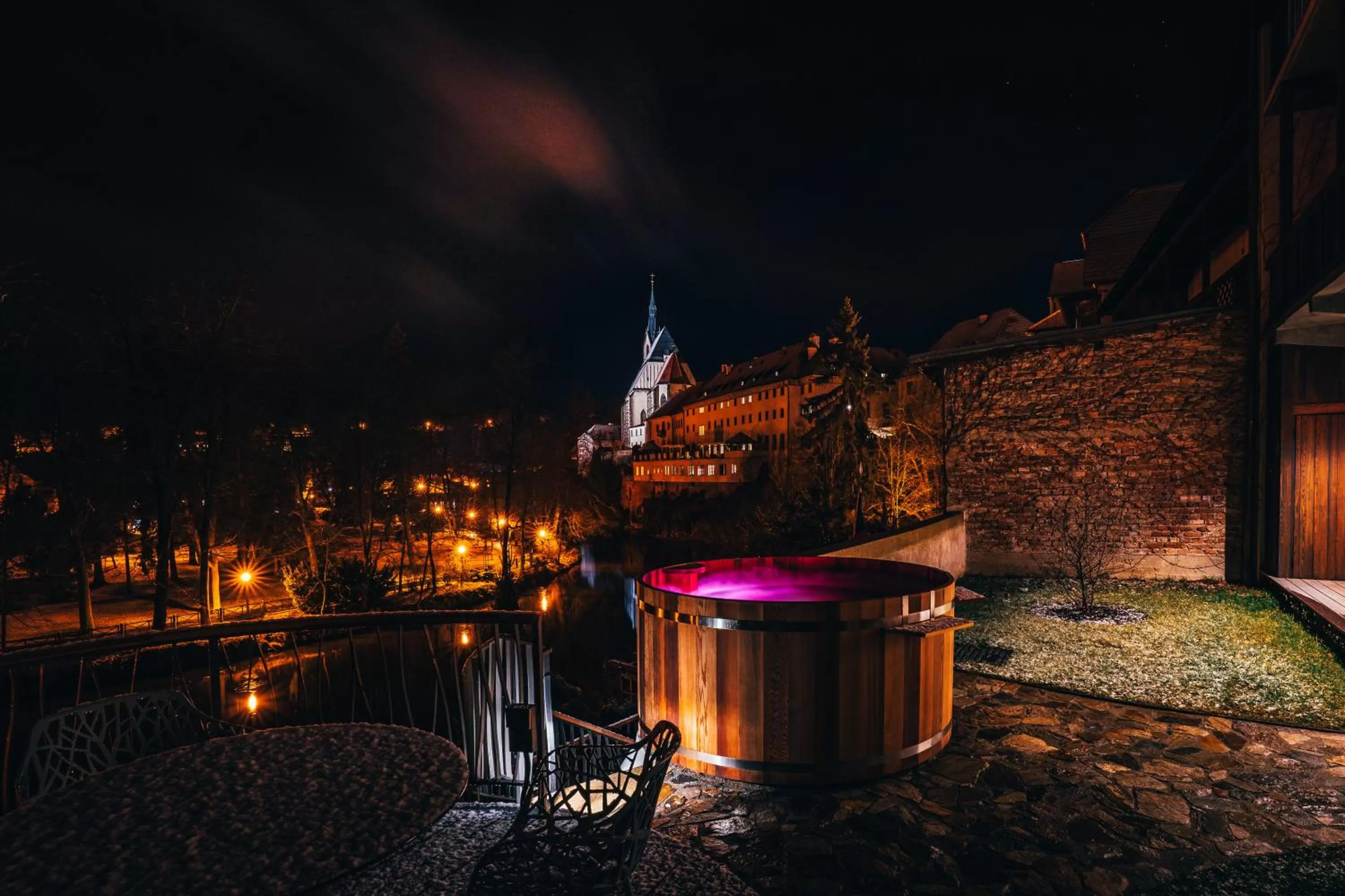 Night in Ultra premium apartments