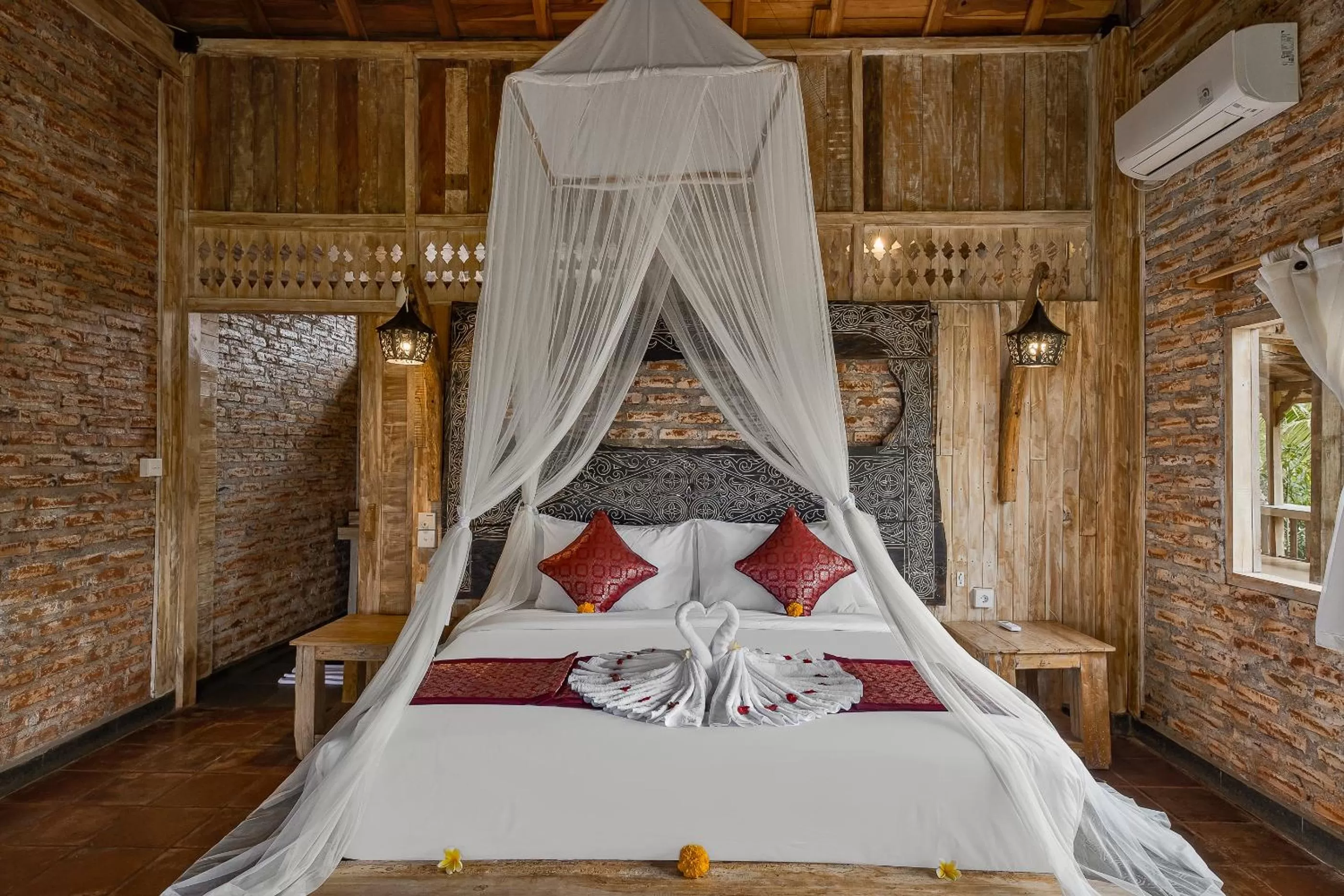 Photo of the whole room, Bed in Joglo Organik Guesthouse