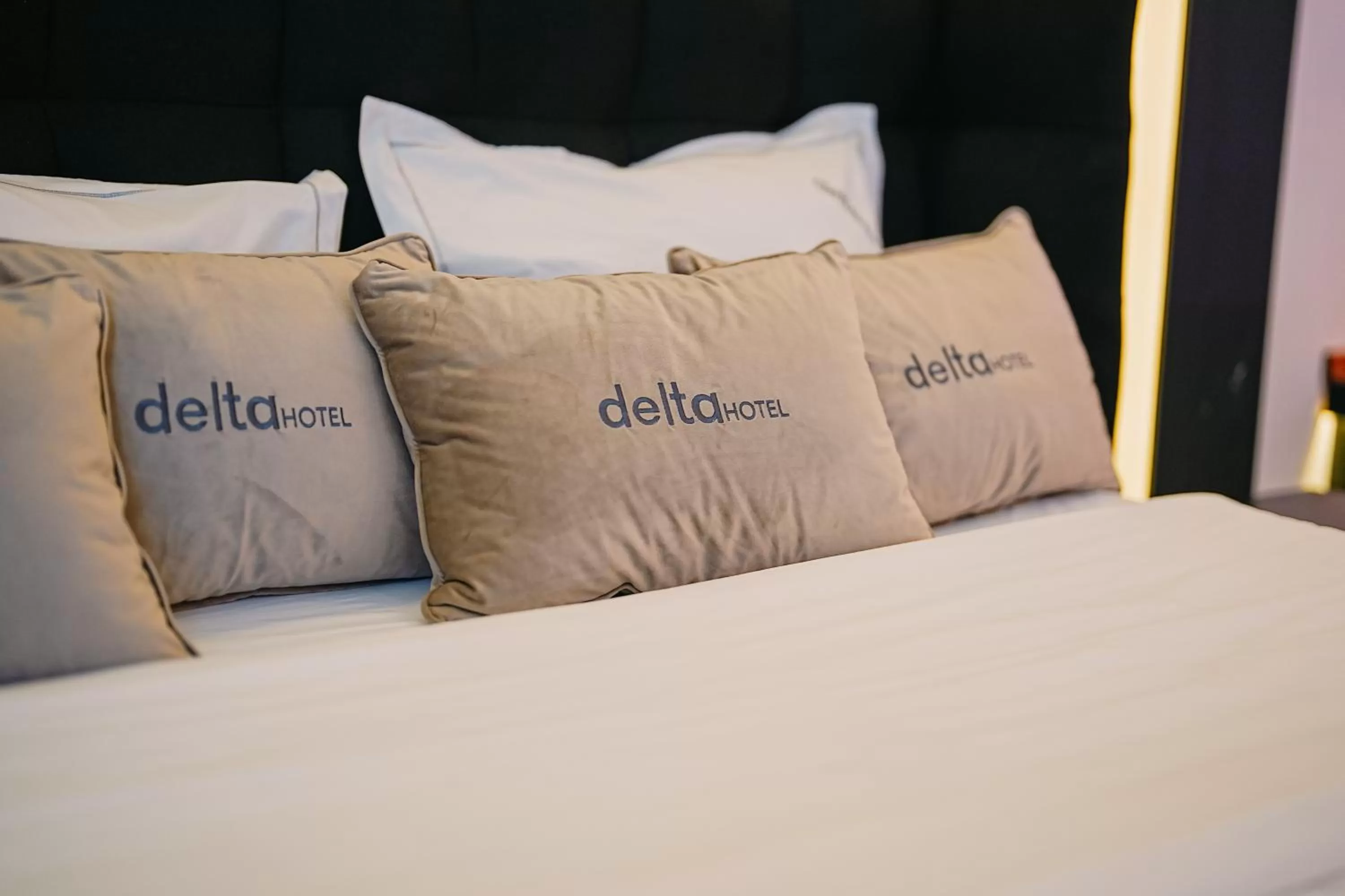 Bed in Hotel Delta Premium