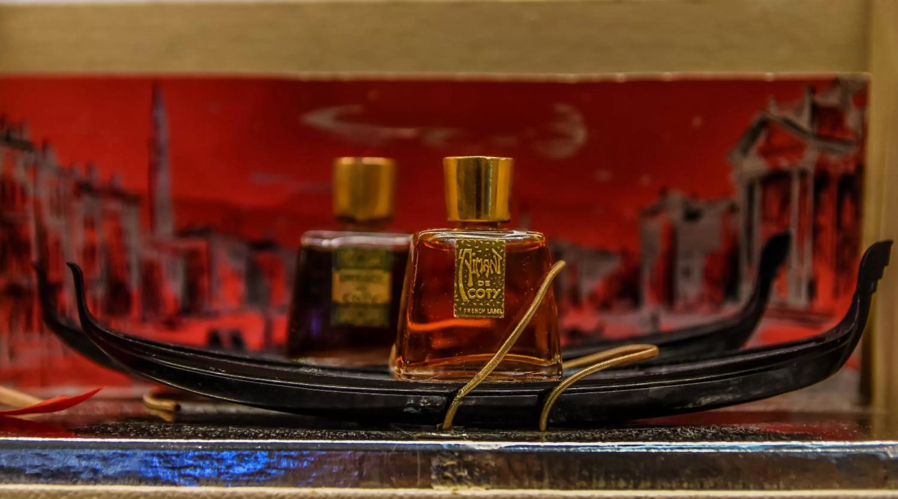 Decorative detail in Hôtel Mercure Paris Suresnes Longchamp