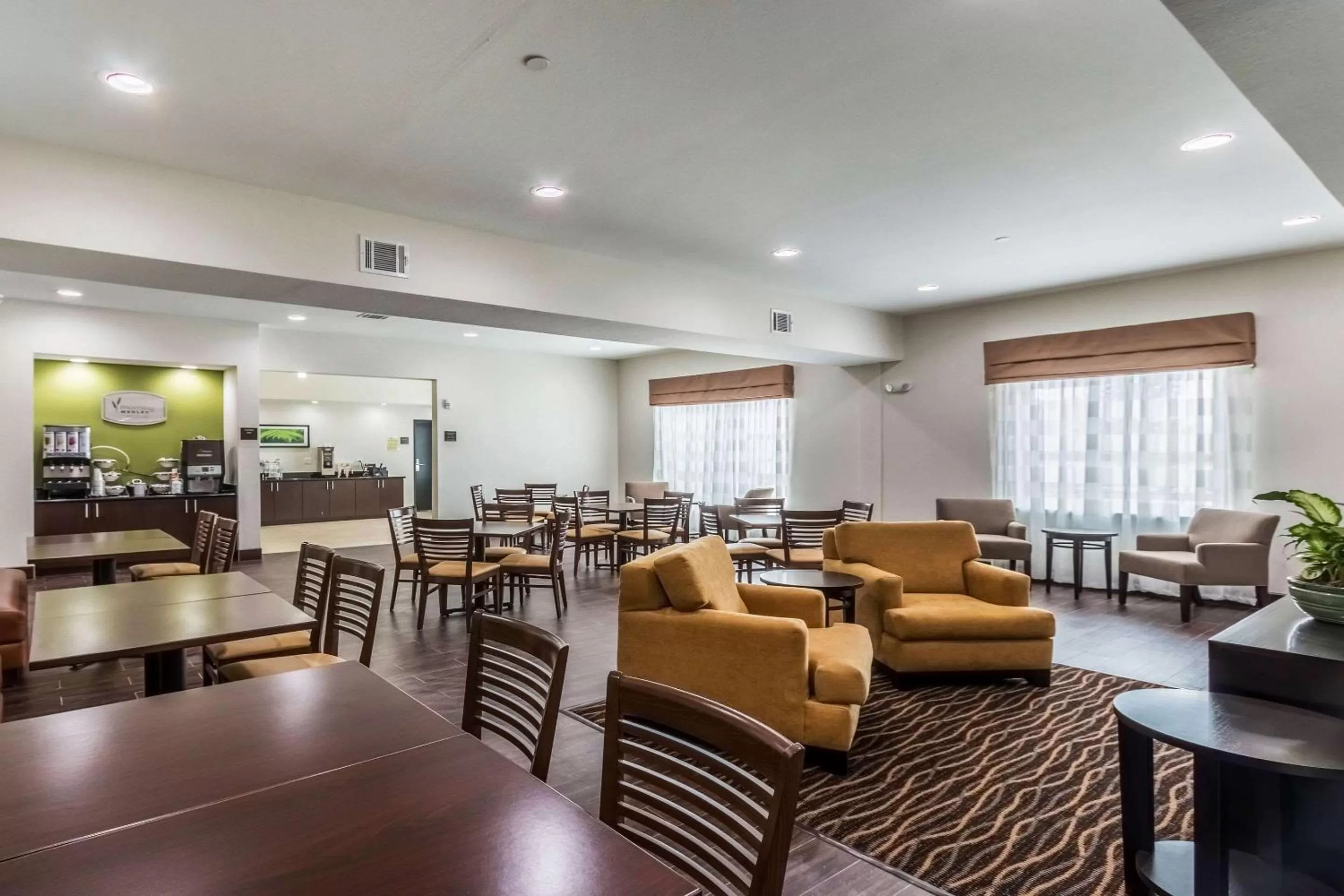 Restaurant/places to eat in Sleep Inn & Suites College Station near University