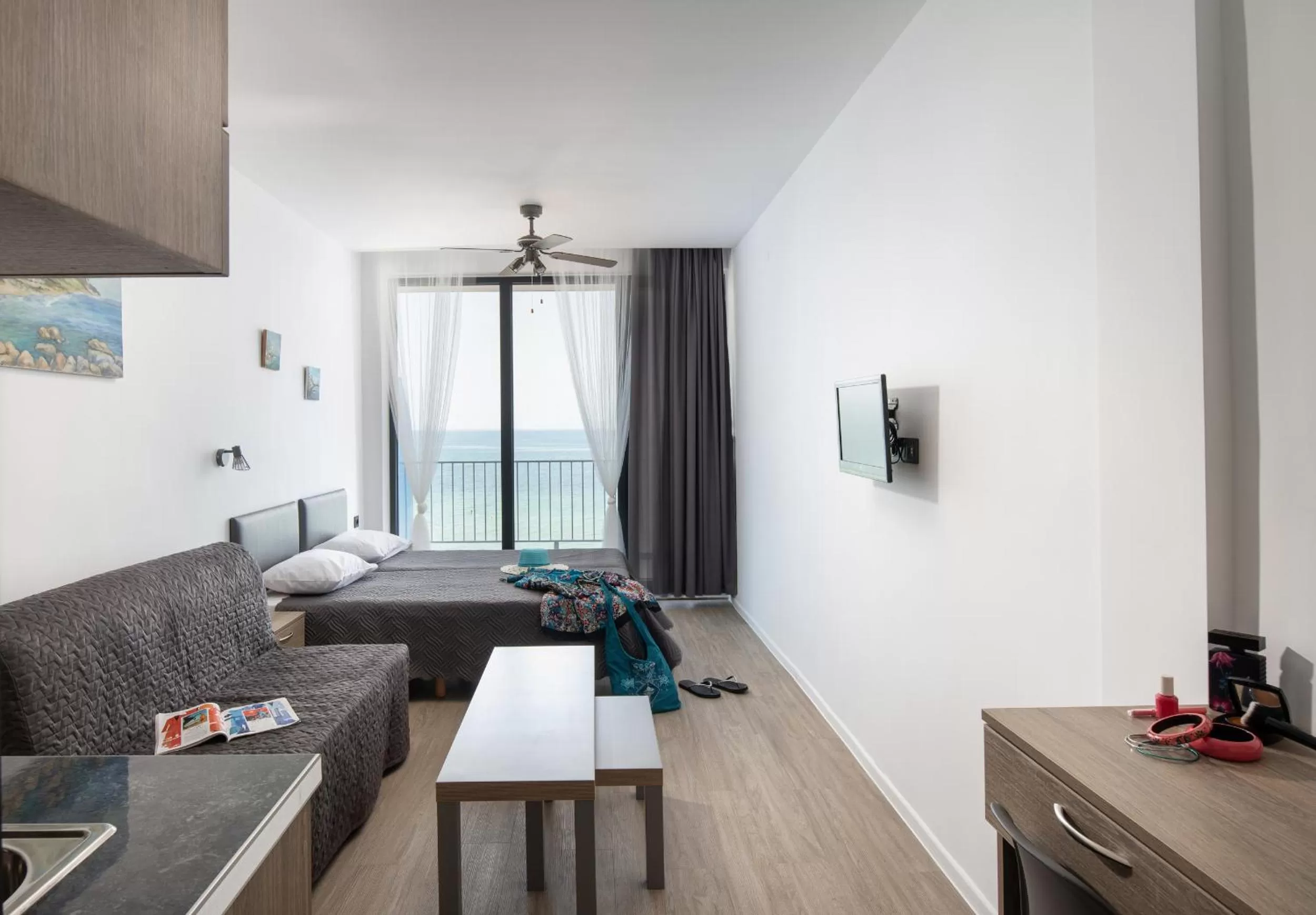 Living room in Grand Dodo's Triada Seaview Studios