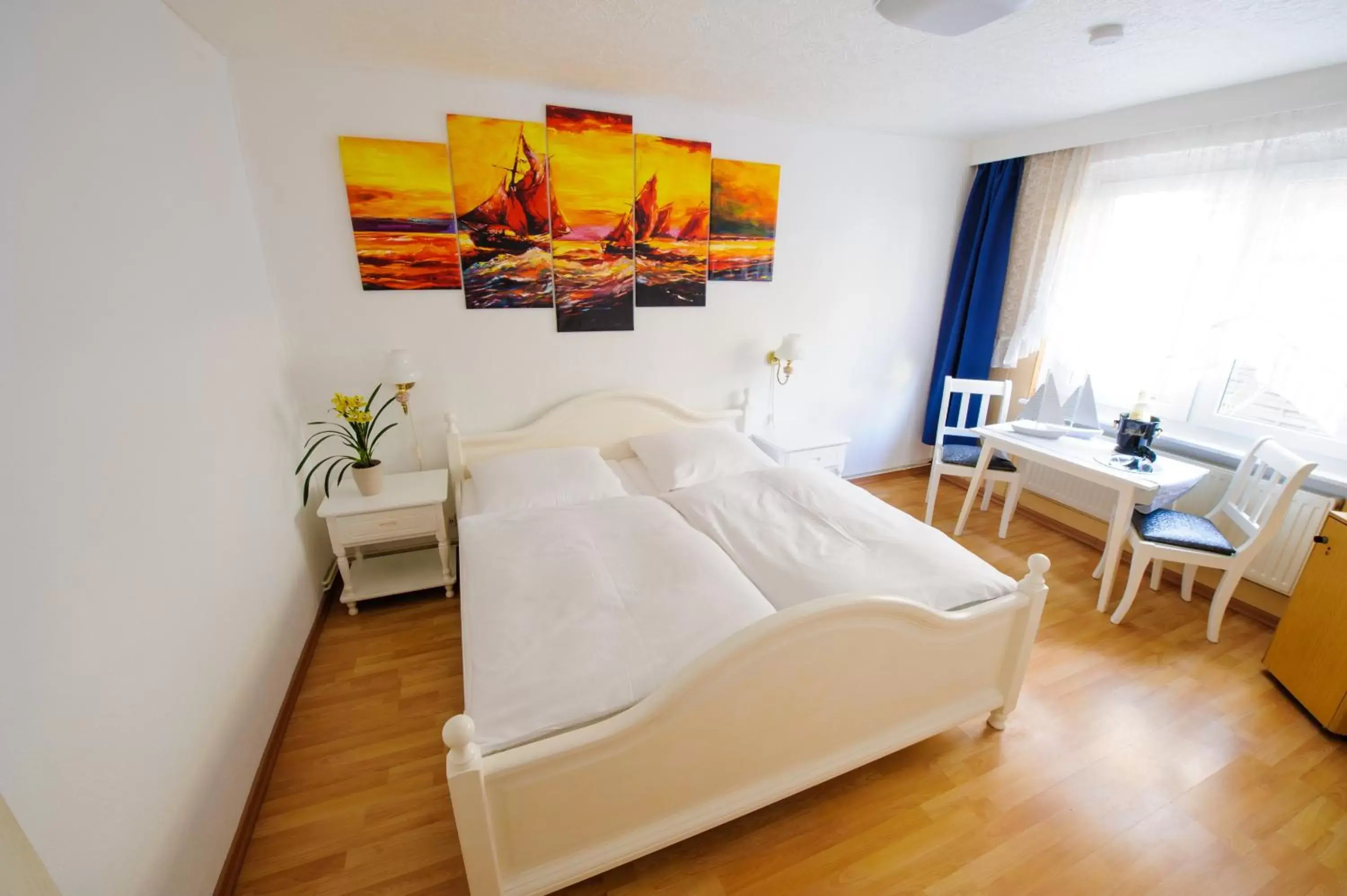 Economy Double Room in Hotel Forsthaus Sellin Economy Double Room in Hotel Forsthaus Sellin